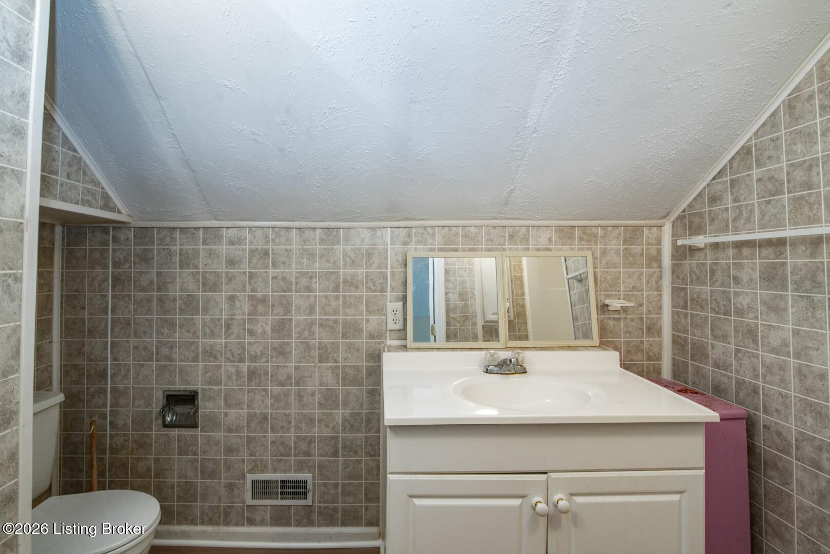 515 Churchill Ct Property Photo 31