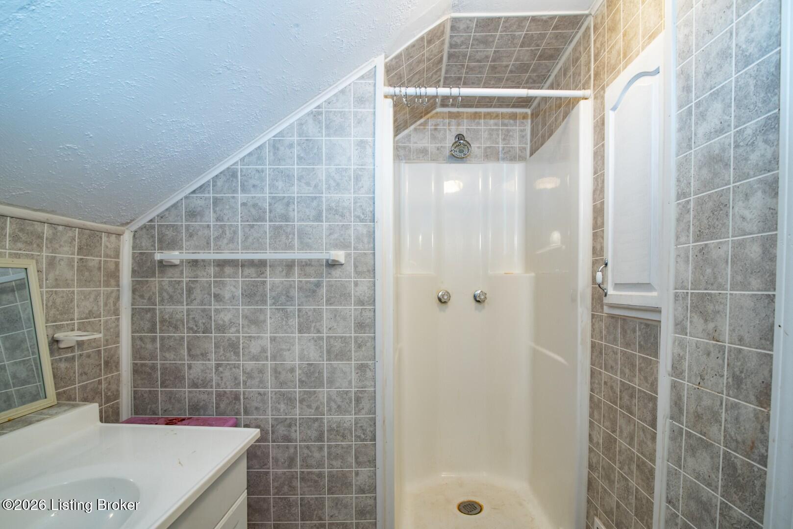 515 Churchill Ct Property Photo 32