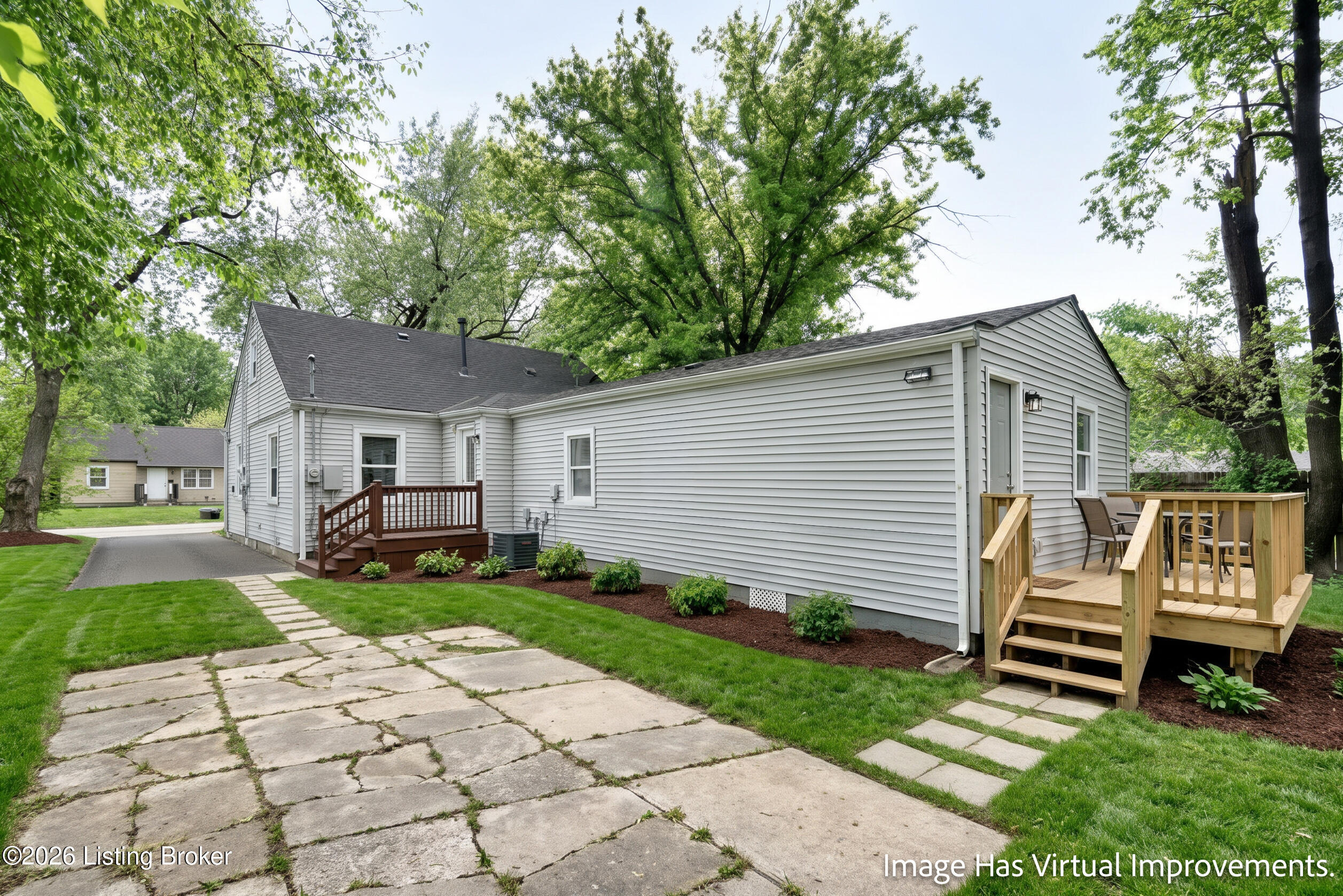 1721 Model Rd Property Photo 4
