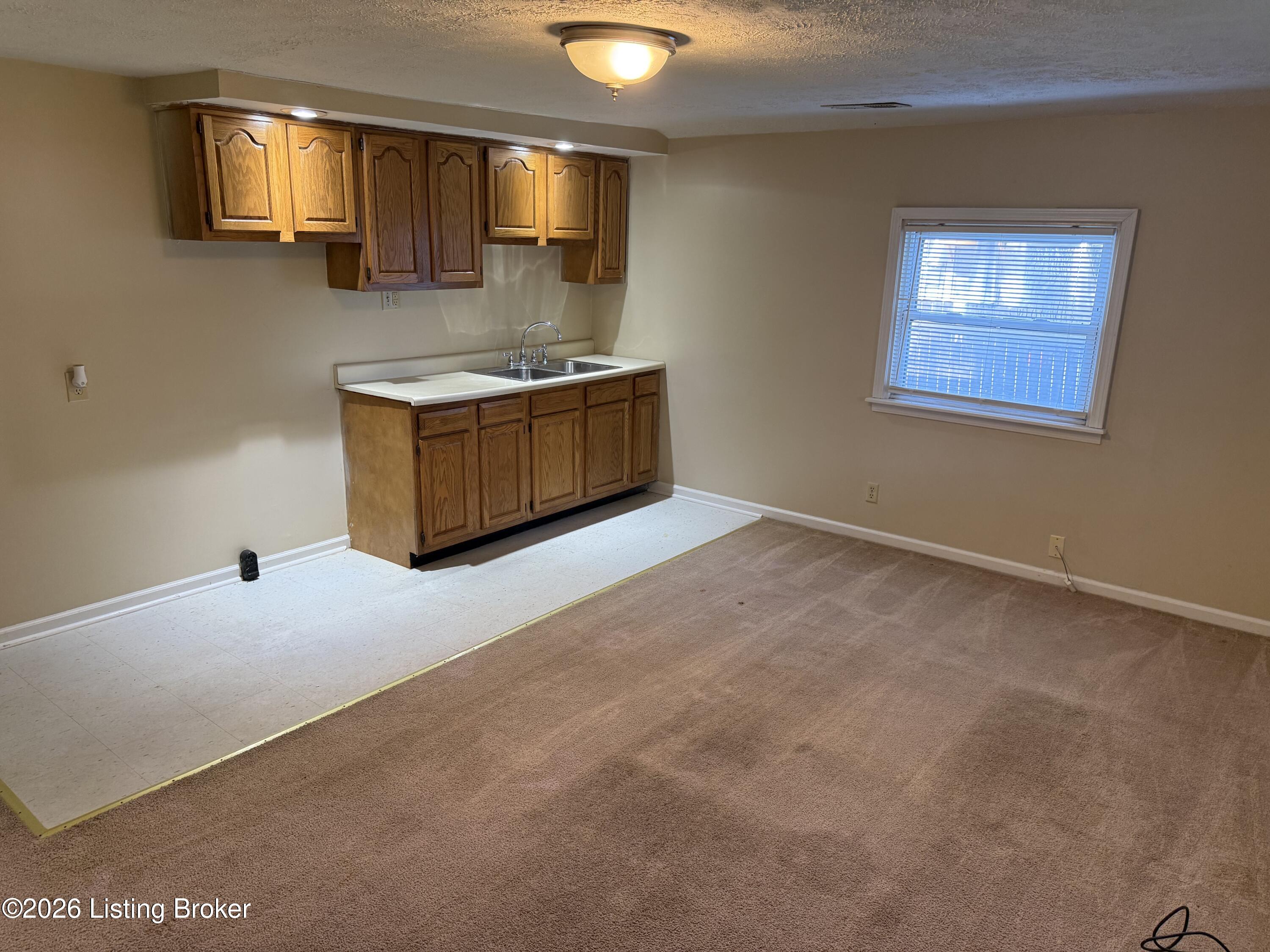1721 Model Rd Property Photo 13