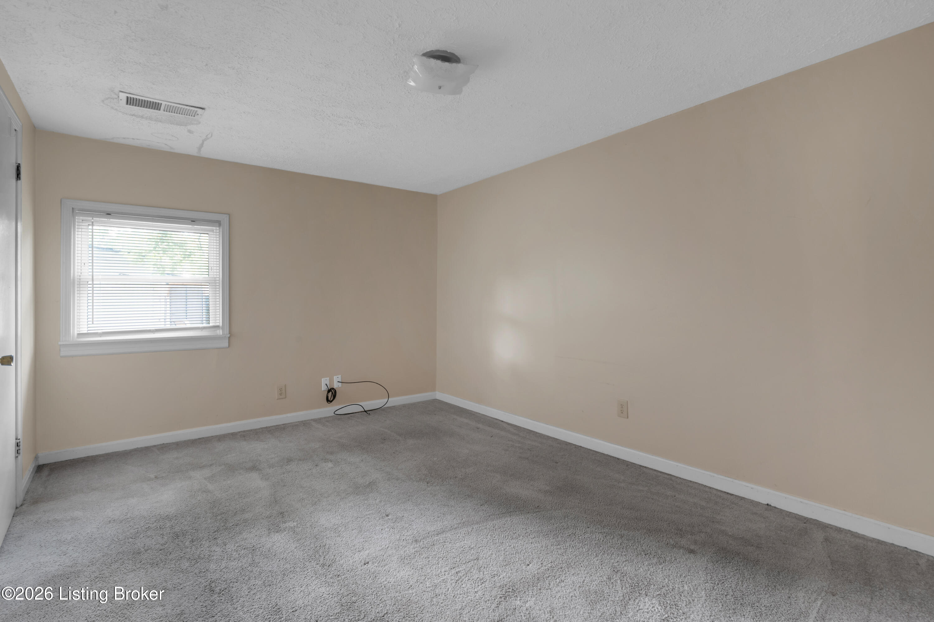 1721 Model Rd Property Photo 15