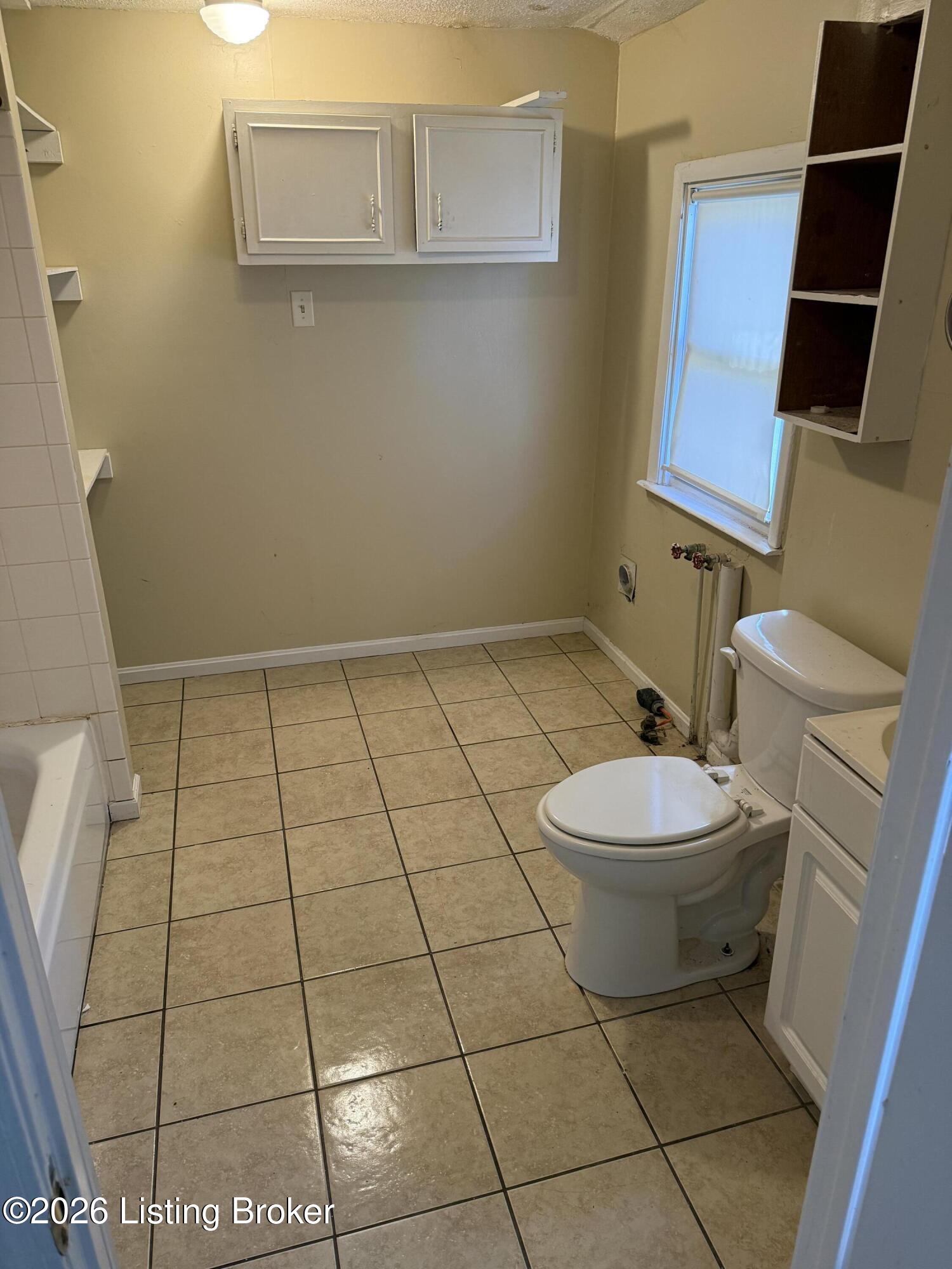 1721 Model Rd Property Photo 17