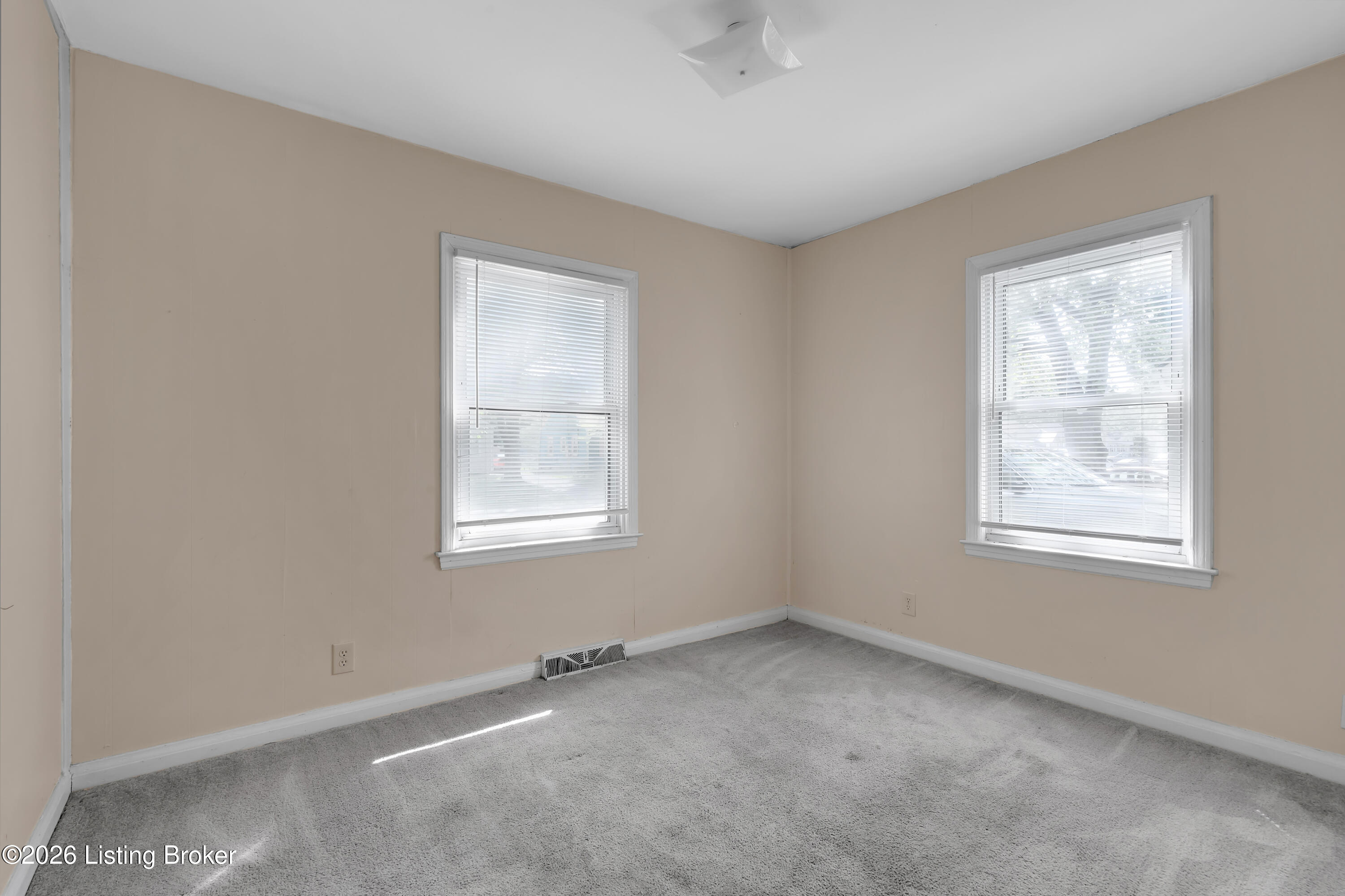 1721 Model Rd Property Photo 19