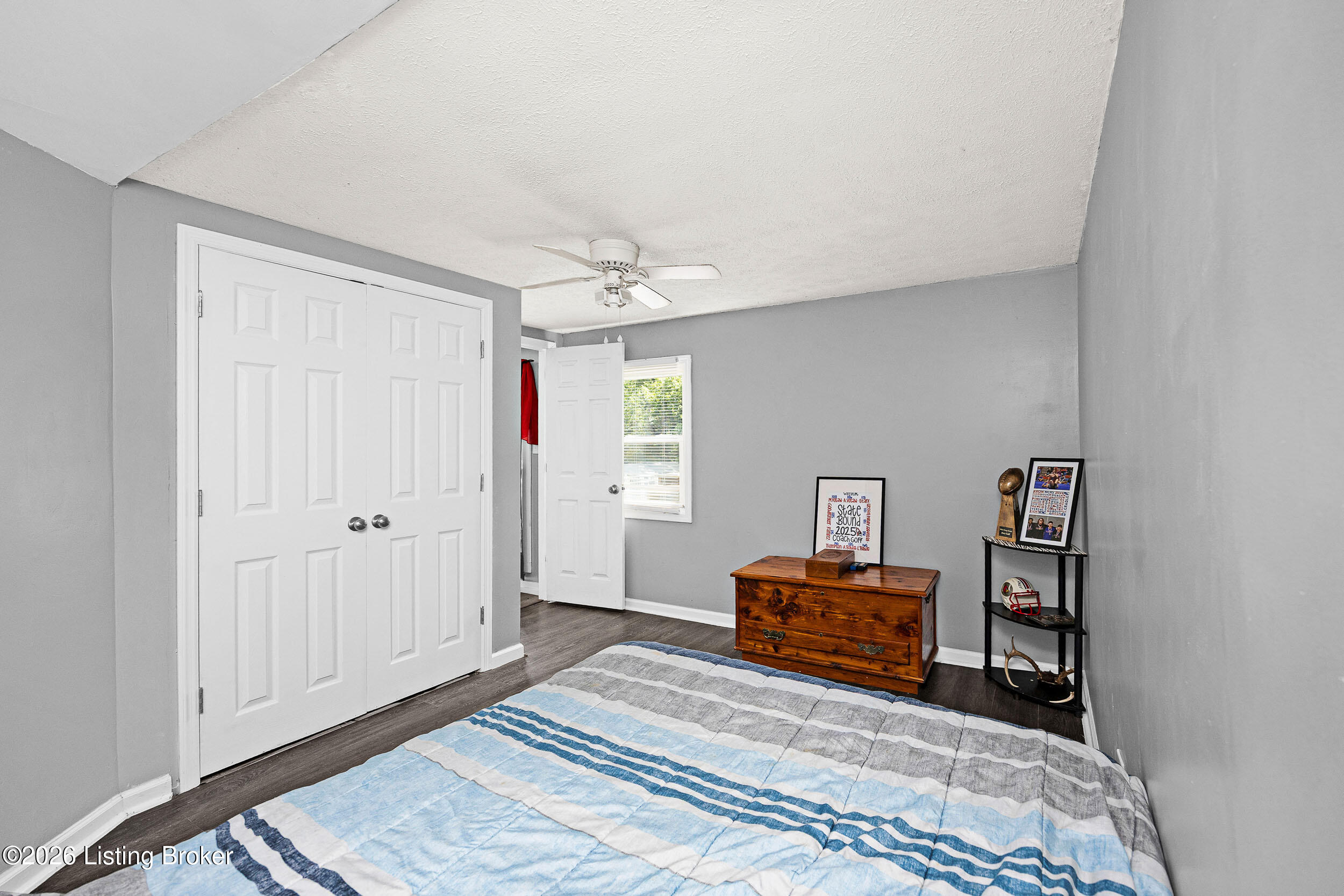 825 Thomas Ln Property Photo 15