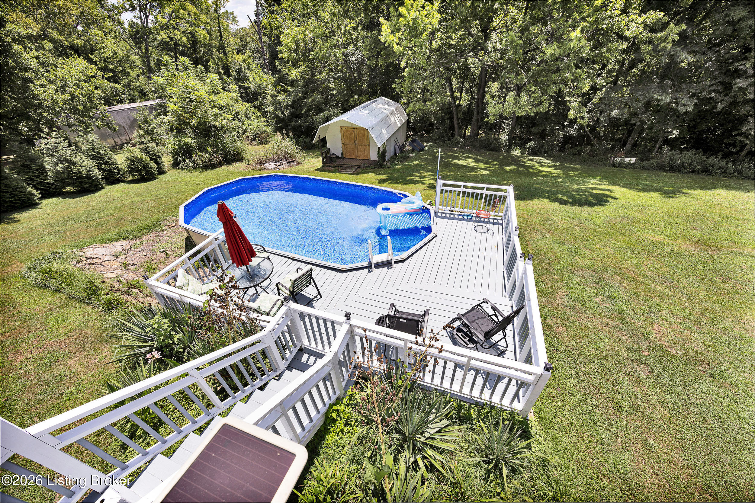 825 Thomas Ln Property Photo 29