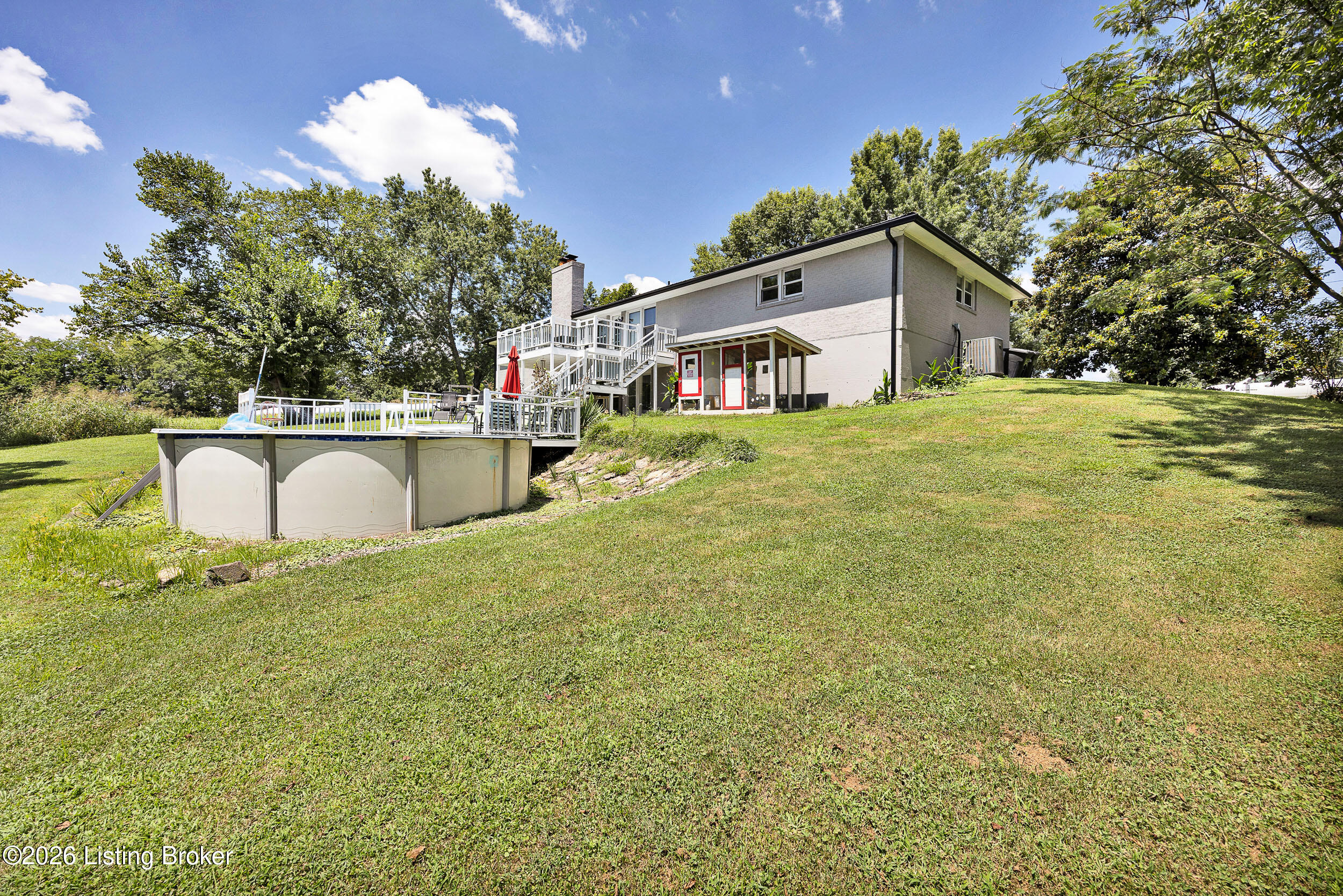 825 Thomas Ln Property Photo 32