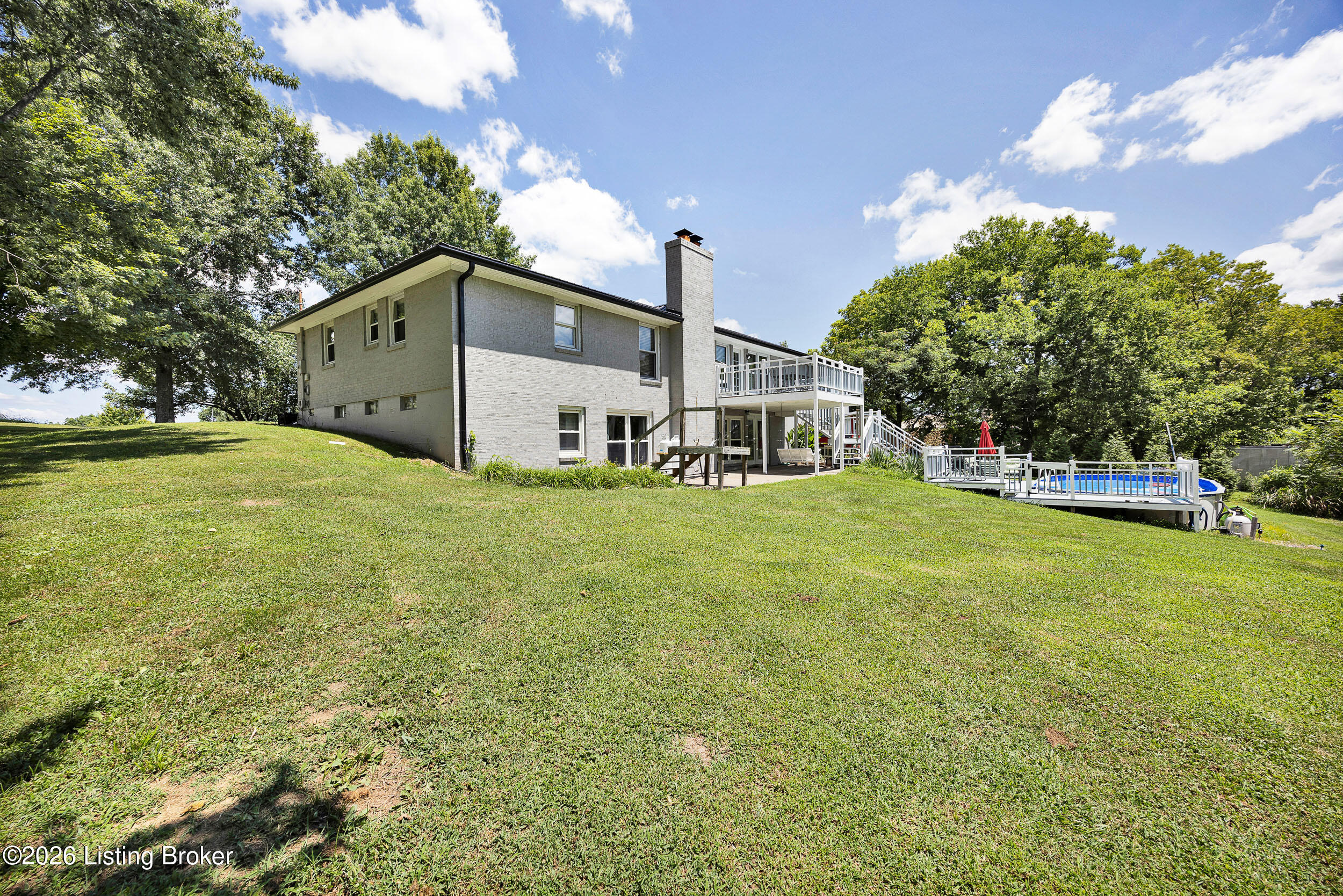 825 Thomas Ln Property Photo 33