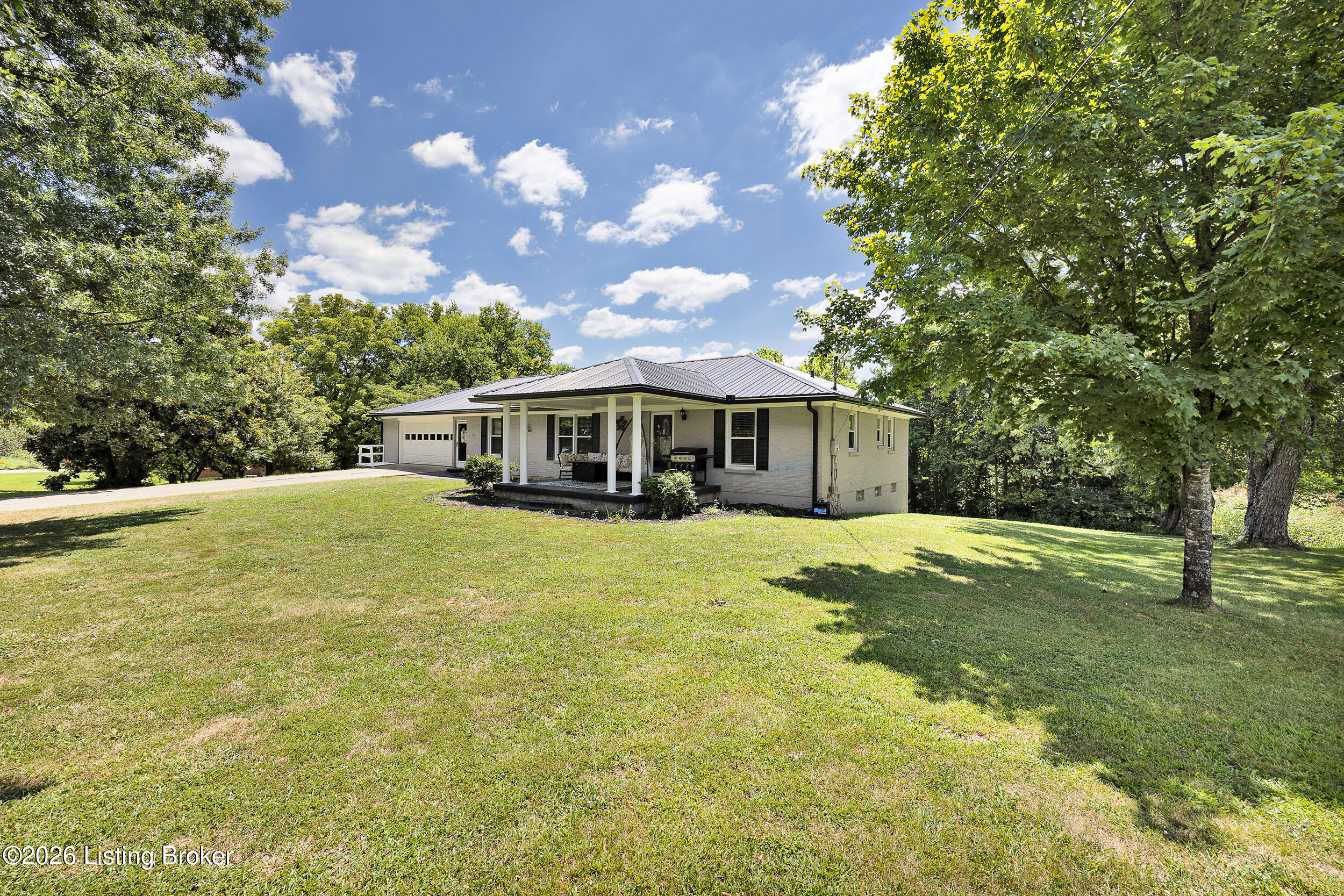 825 Thomas Ln Property Photo 37