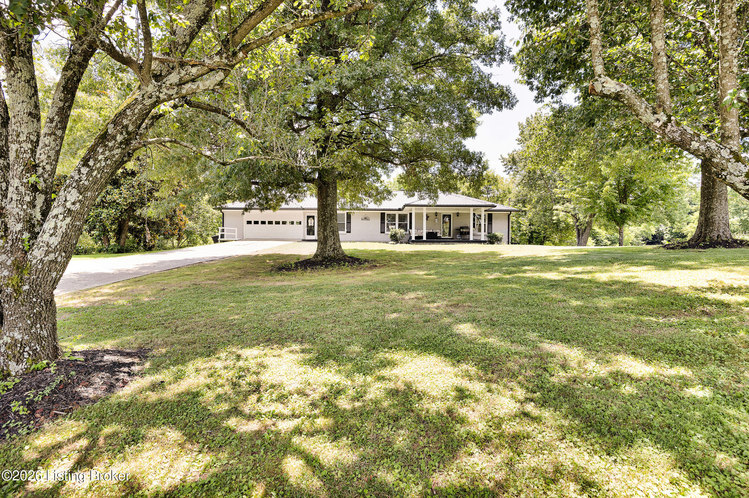 825 Thomas Ln Property Photo 39