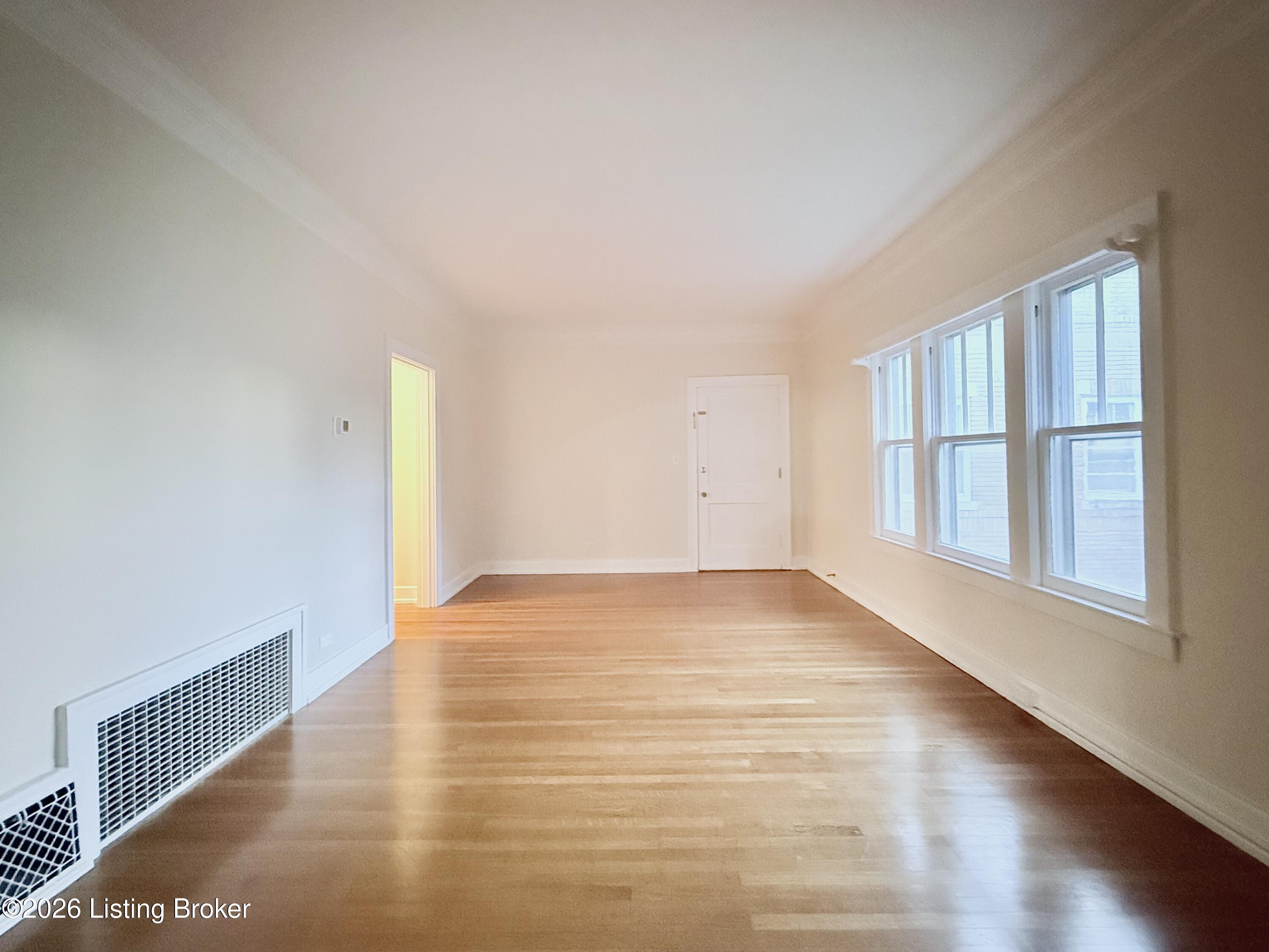 2306 Woodbourne Ave Apt 8 Property Photo 4