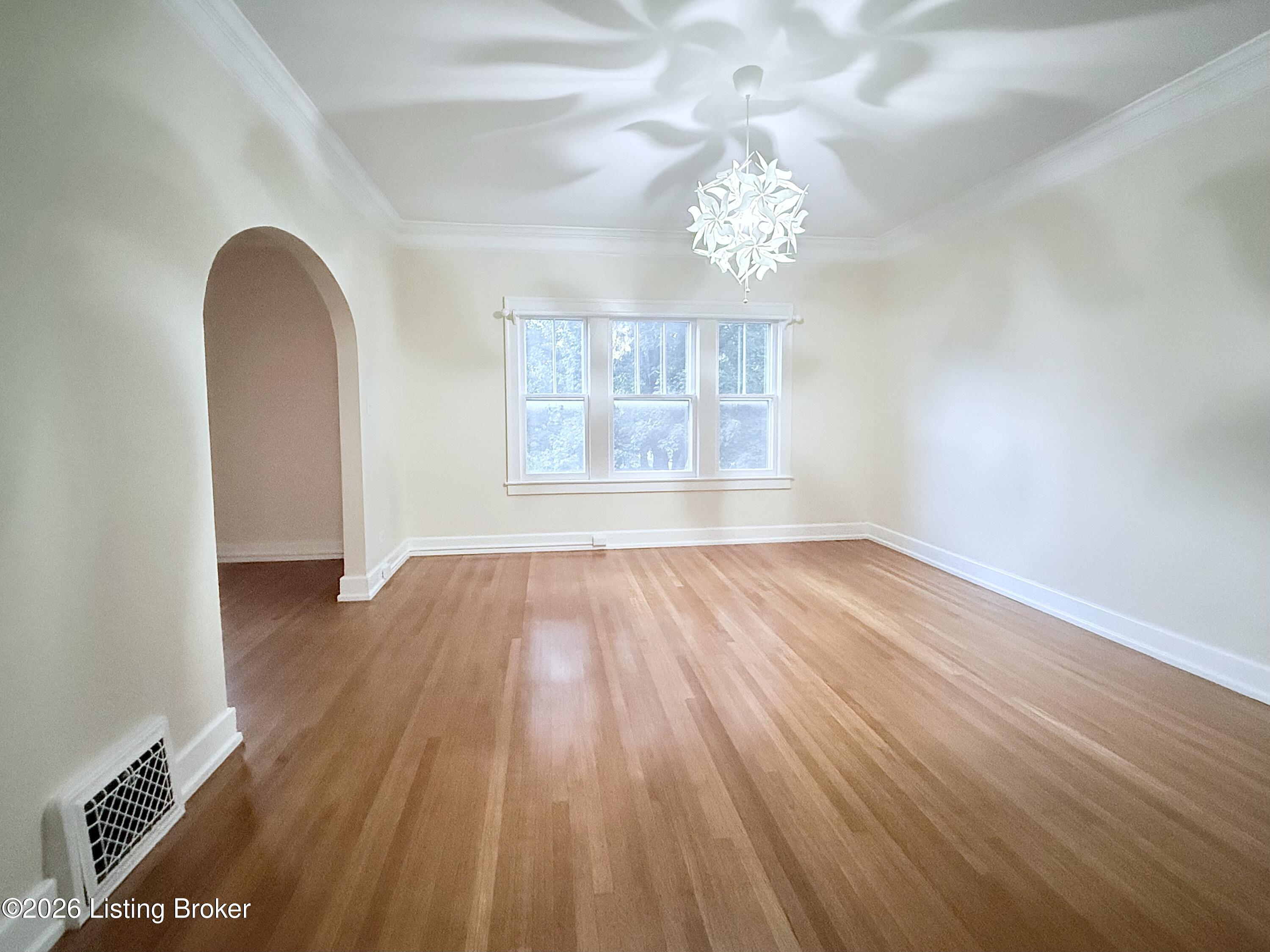 2306 Woodbourne Ave Apt 8 Property Photo 5