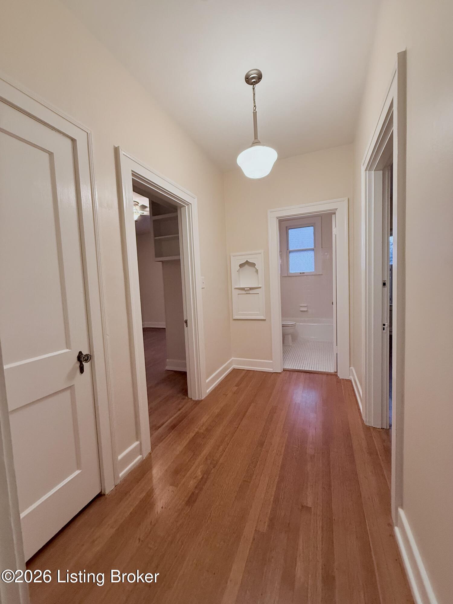 2306 Woodbourne Ave Apt 8 Property Photo 12
