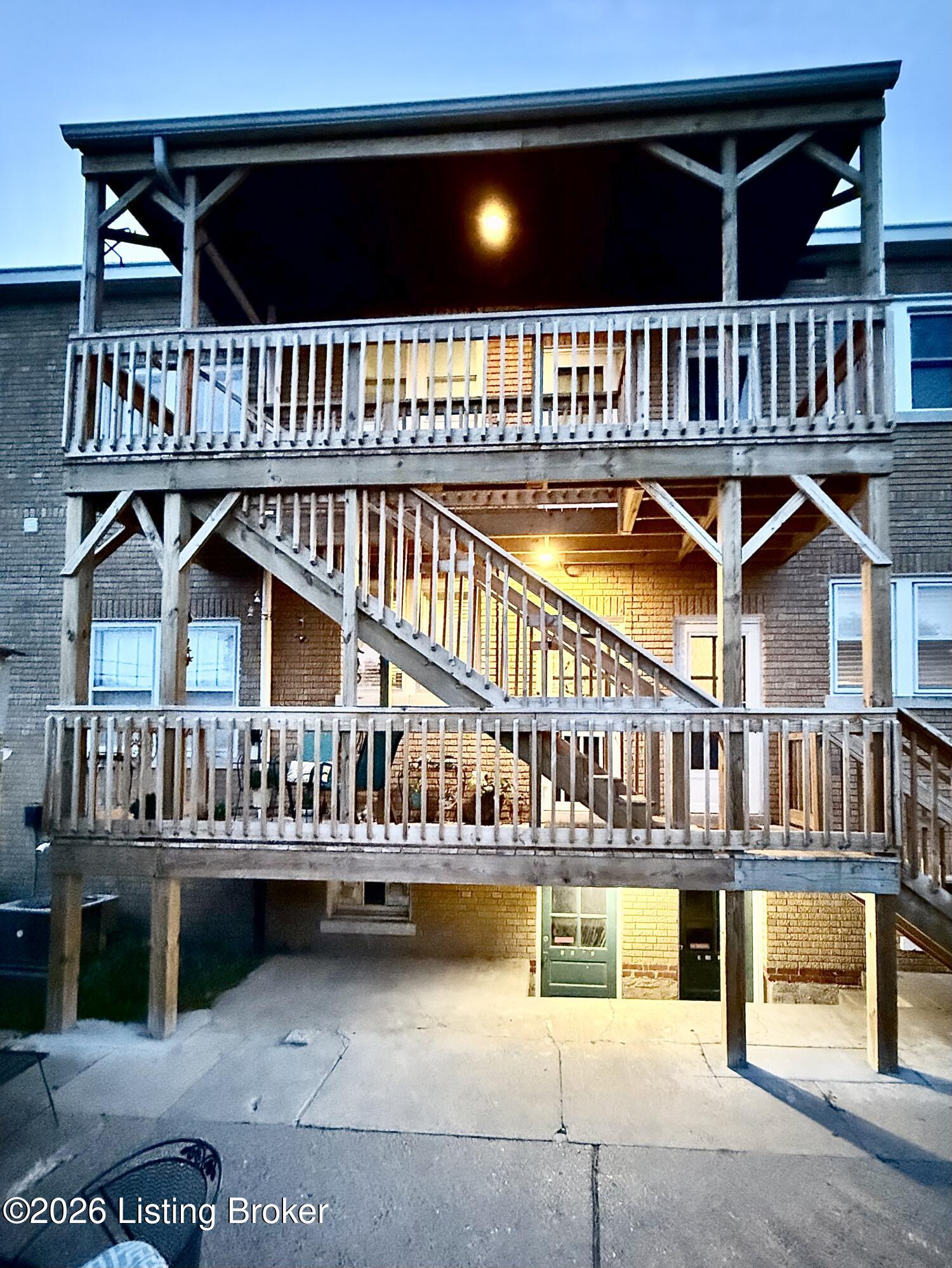 2306 Woodbourne Ave Apt 8 Property Photo 24