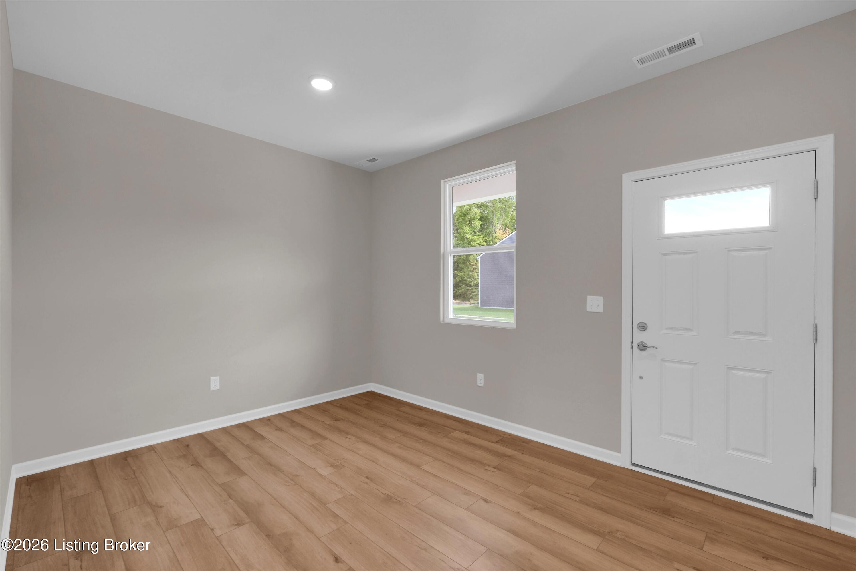 8413 Hollis View Way Property Photo 5