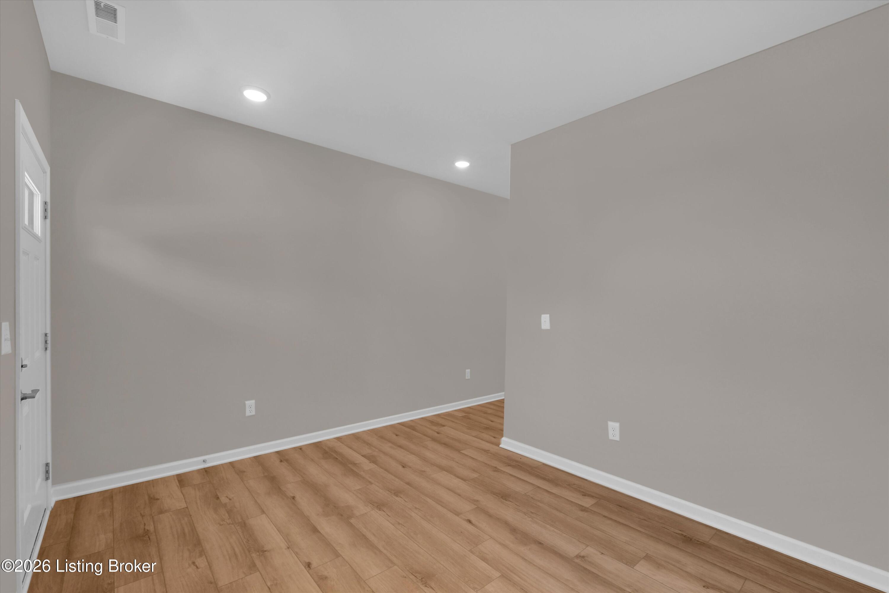 8413 Hollis View Way Property Photo 6