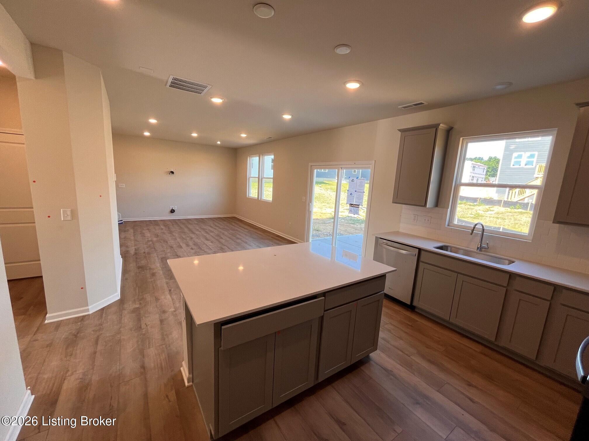8413 Hollis View Way Property Photo 7