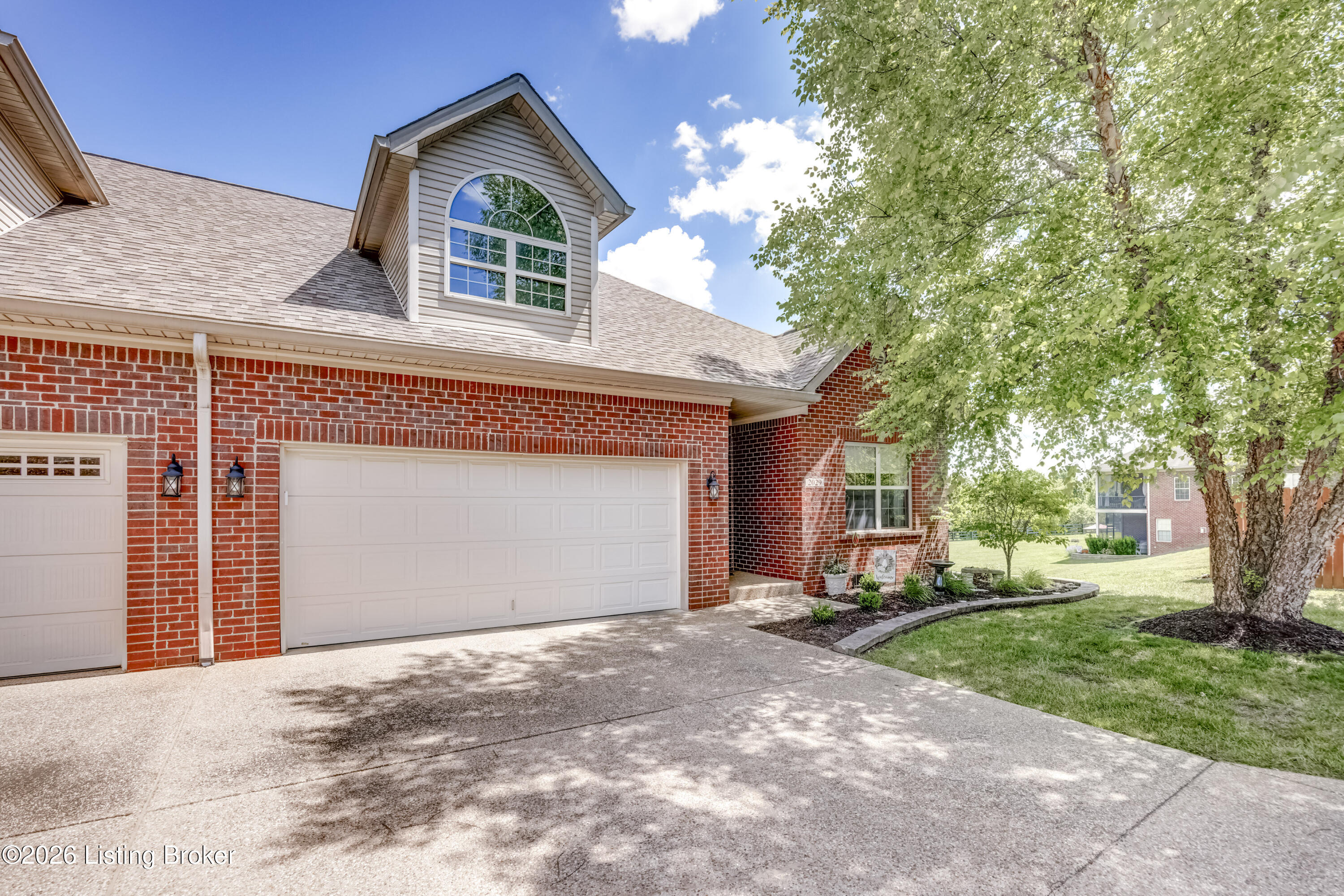 2029 Eagles Landing Dr 17 Property Photo 3