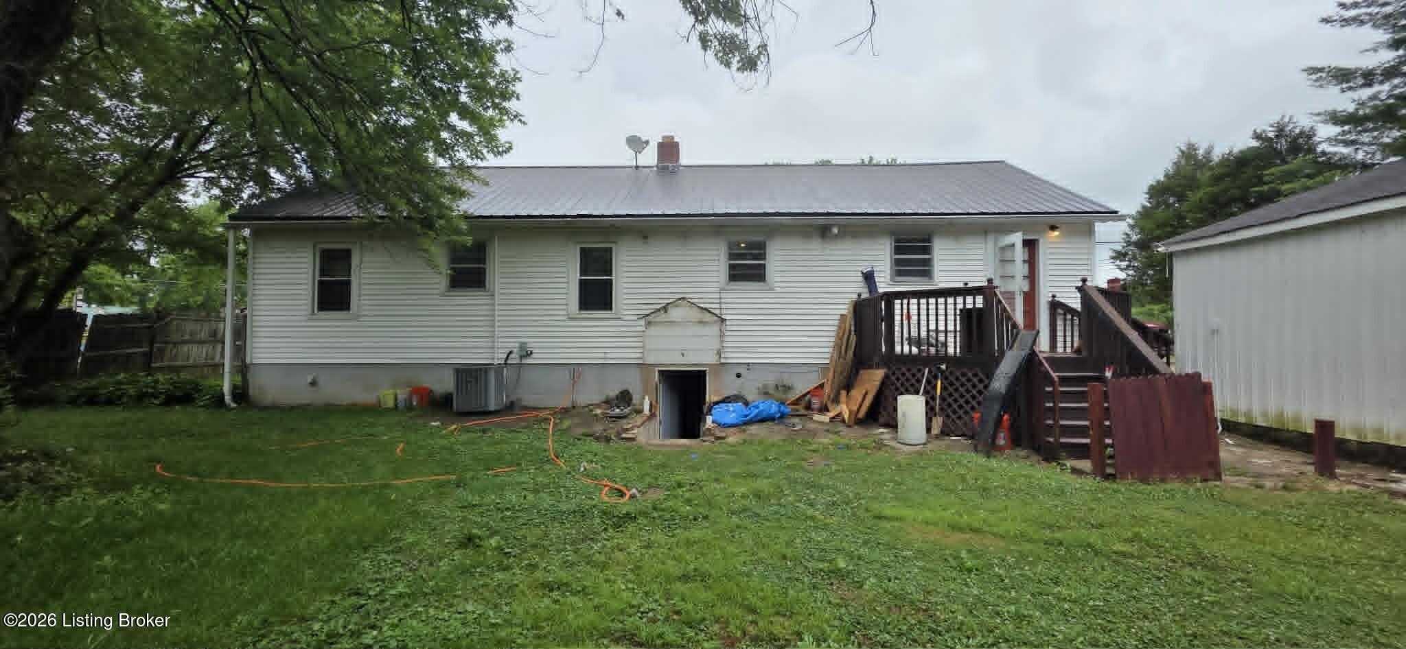 1950 Hodgenville Rd Property Photo 6
