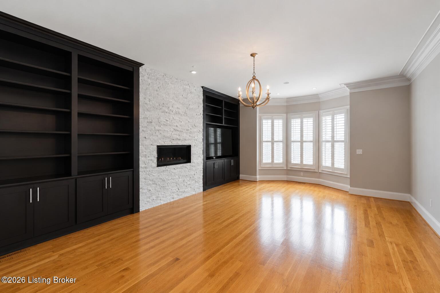 8909 Dolls Eyes St Property Photo 11