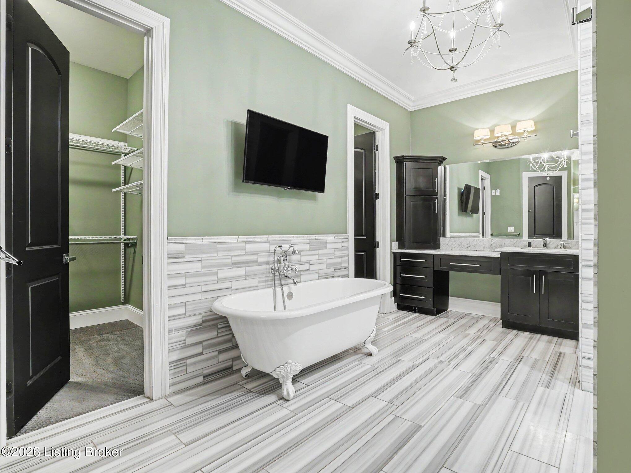8909 Dolls Eyes St Property Photo 24