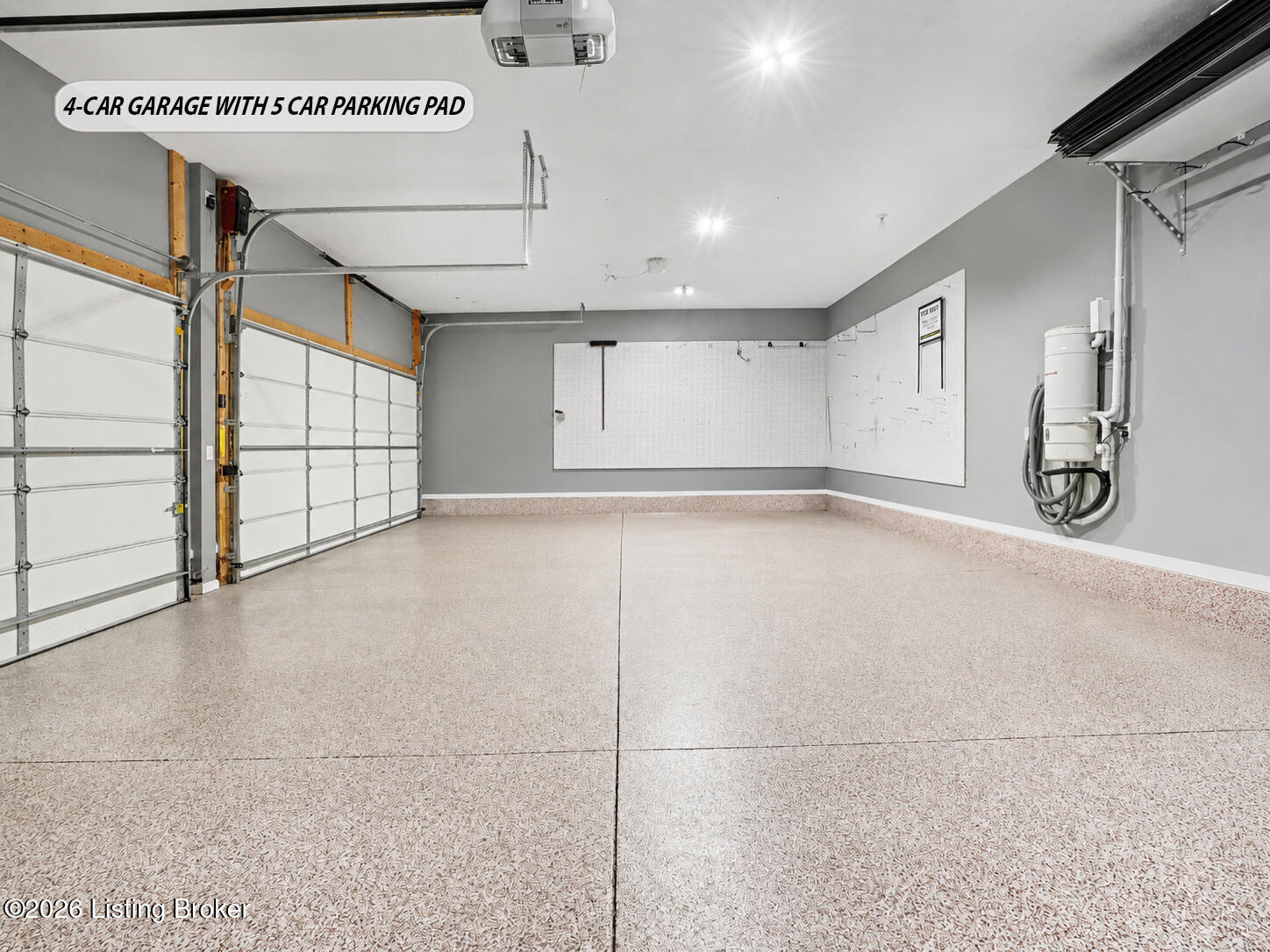 8909 Dolls Eyes St Property Photo 81