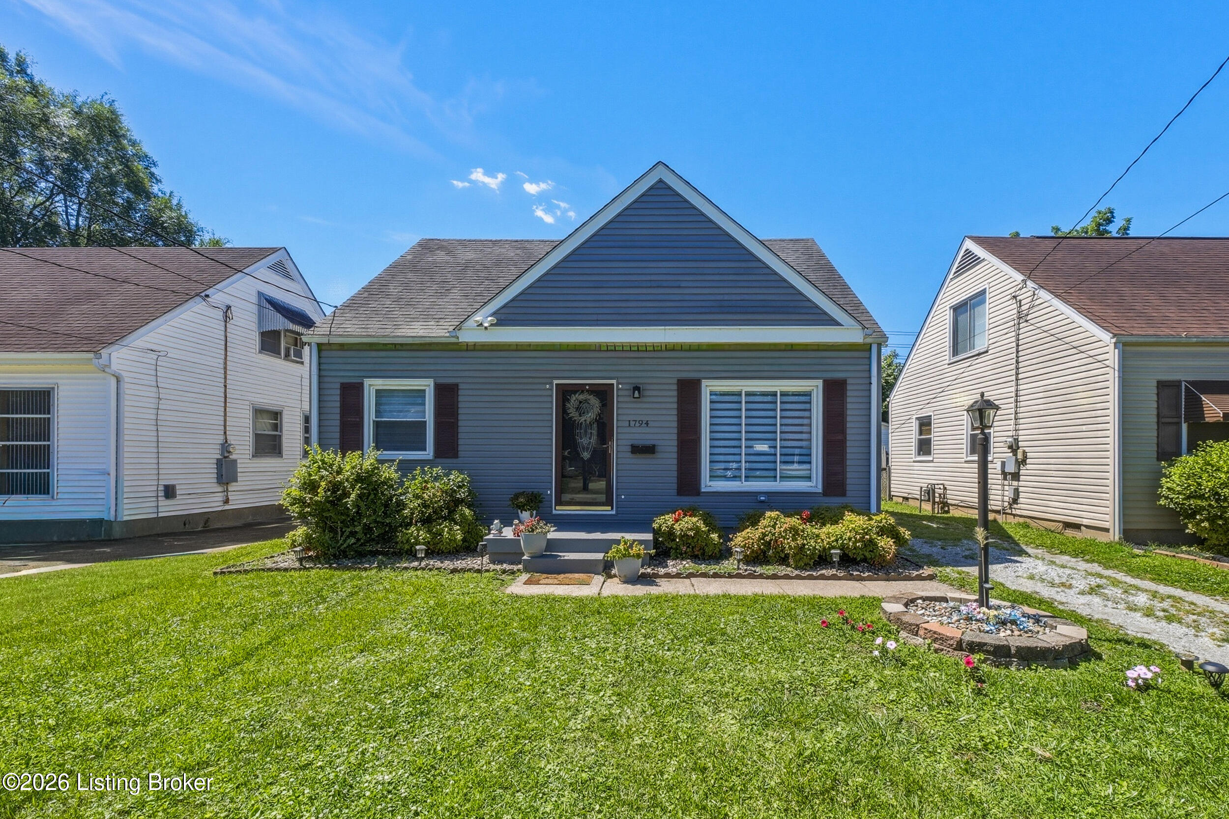 1794 Wilart Dr Property Photo 3