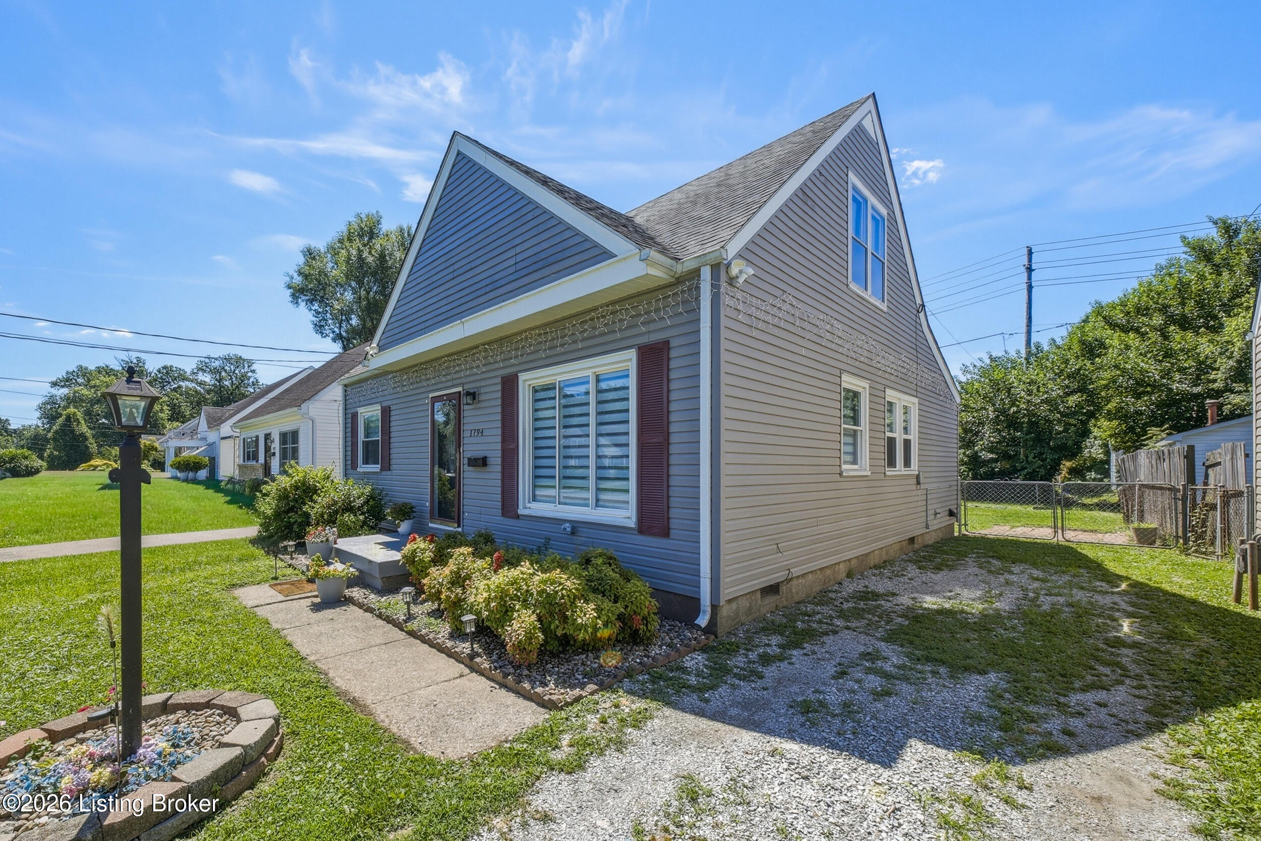 1794 Wilart Dr Property Photo 4