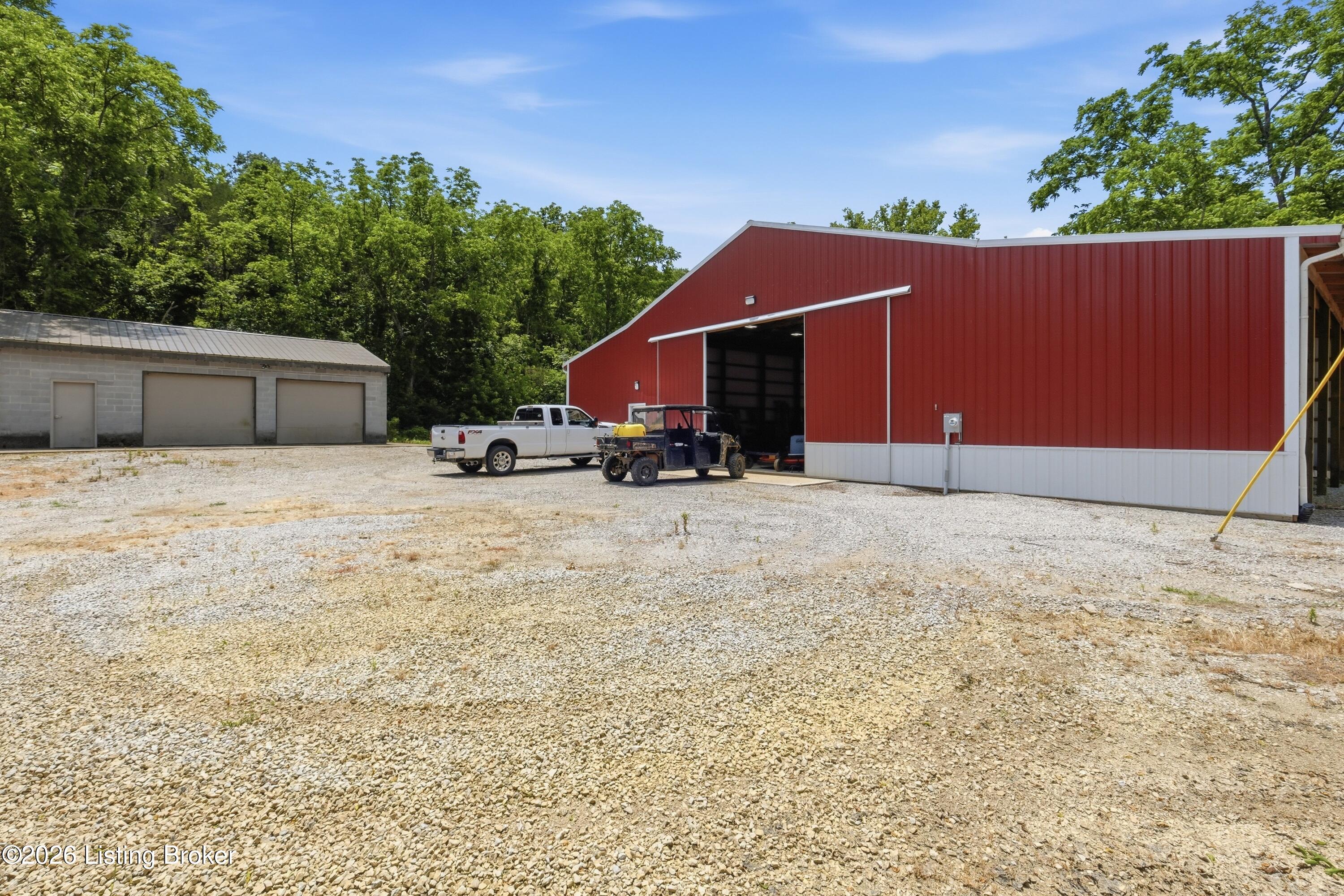 1411 Barebone Rd Property Photo 1