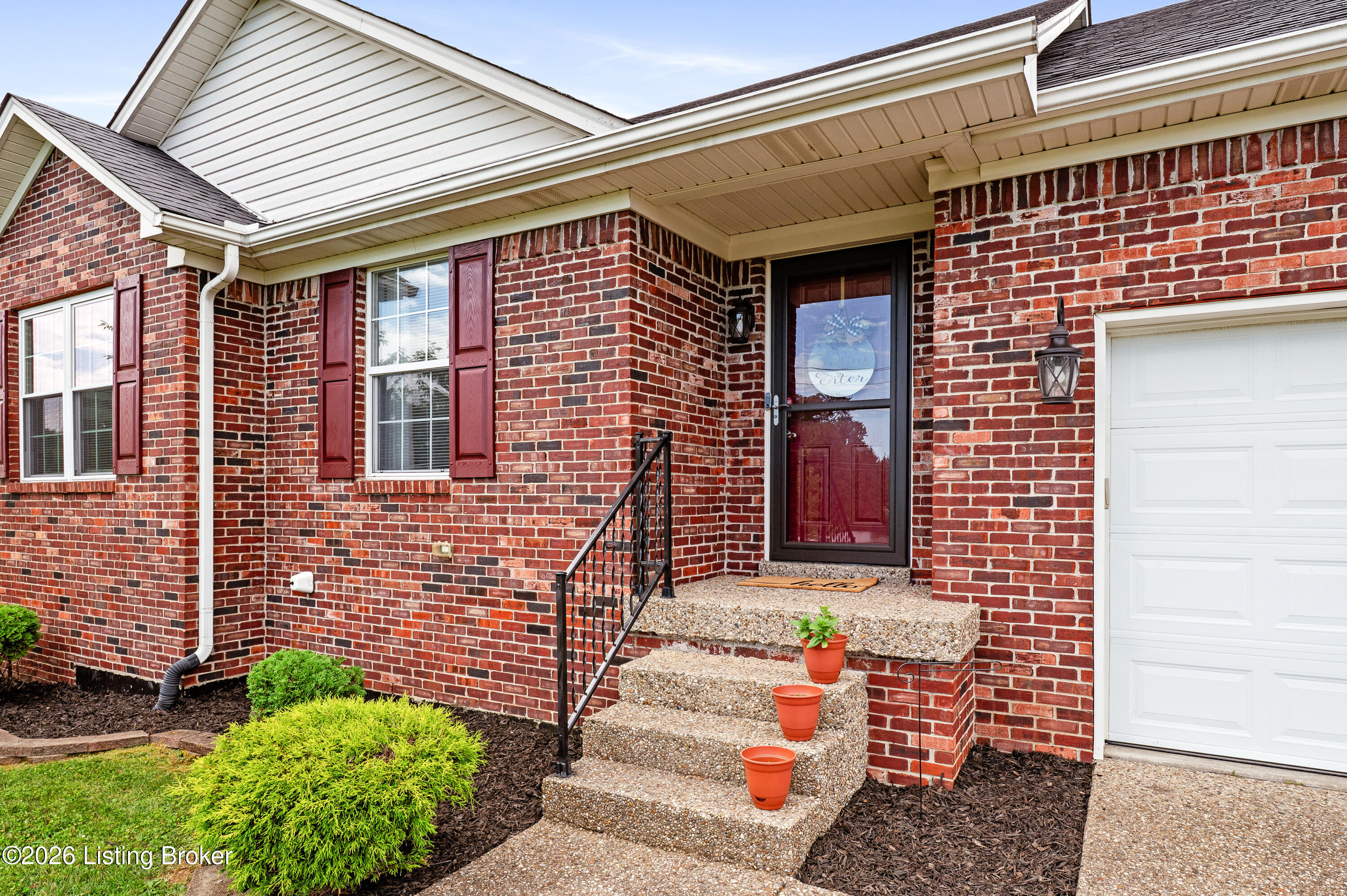 477 Erin Cir Property Photo 6