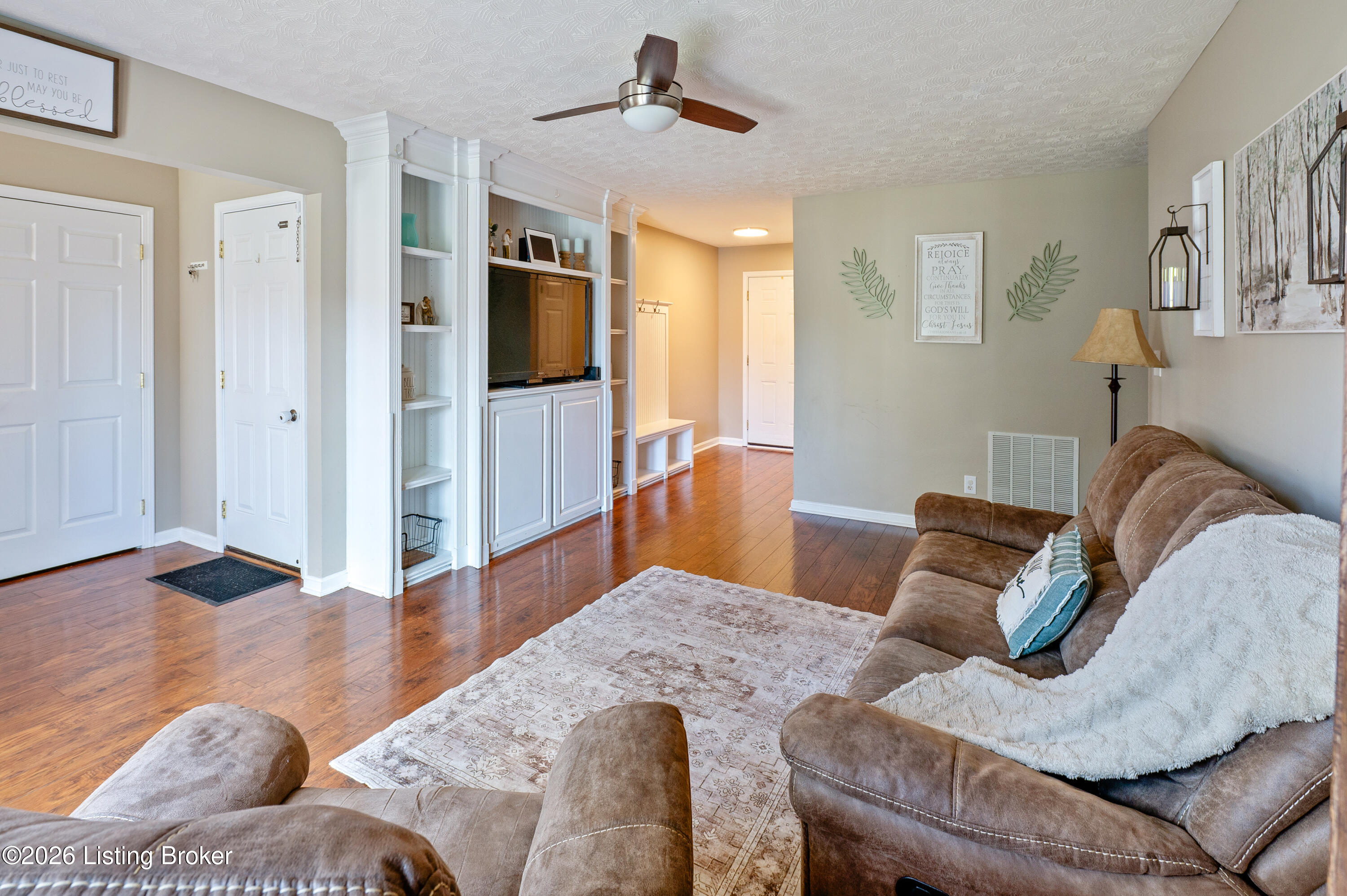 477 Erin Cir Property Photo 11