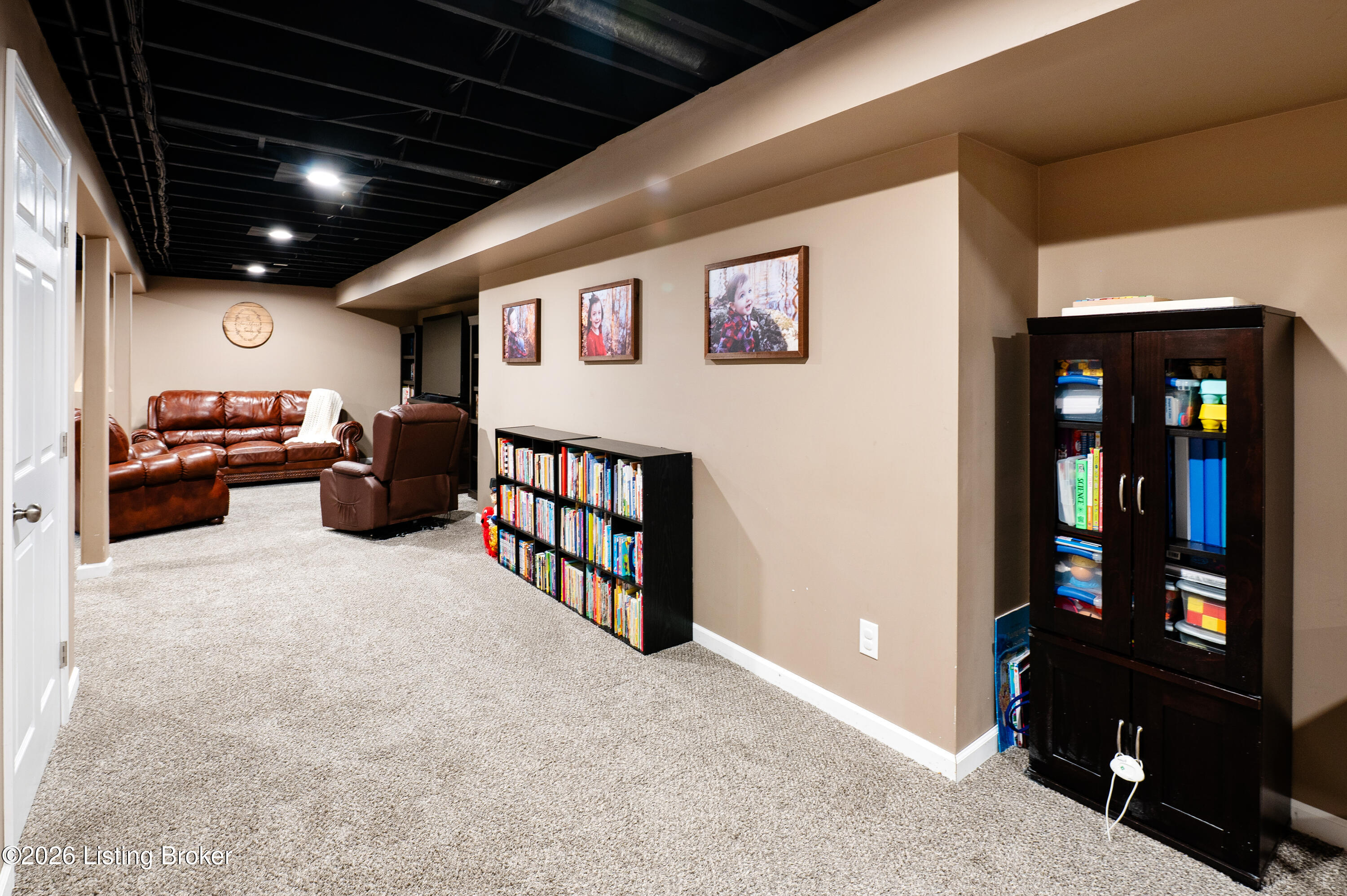 477 Erin Cir Property Photo 60