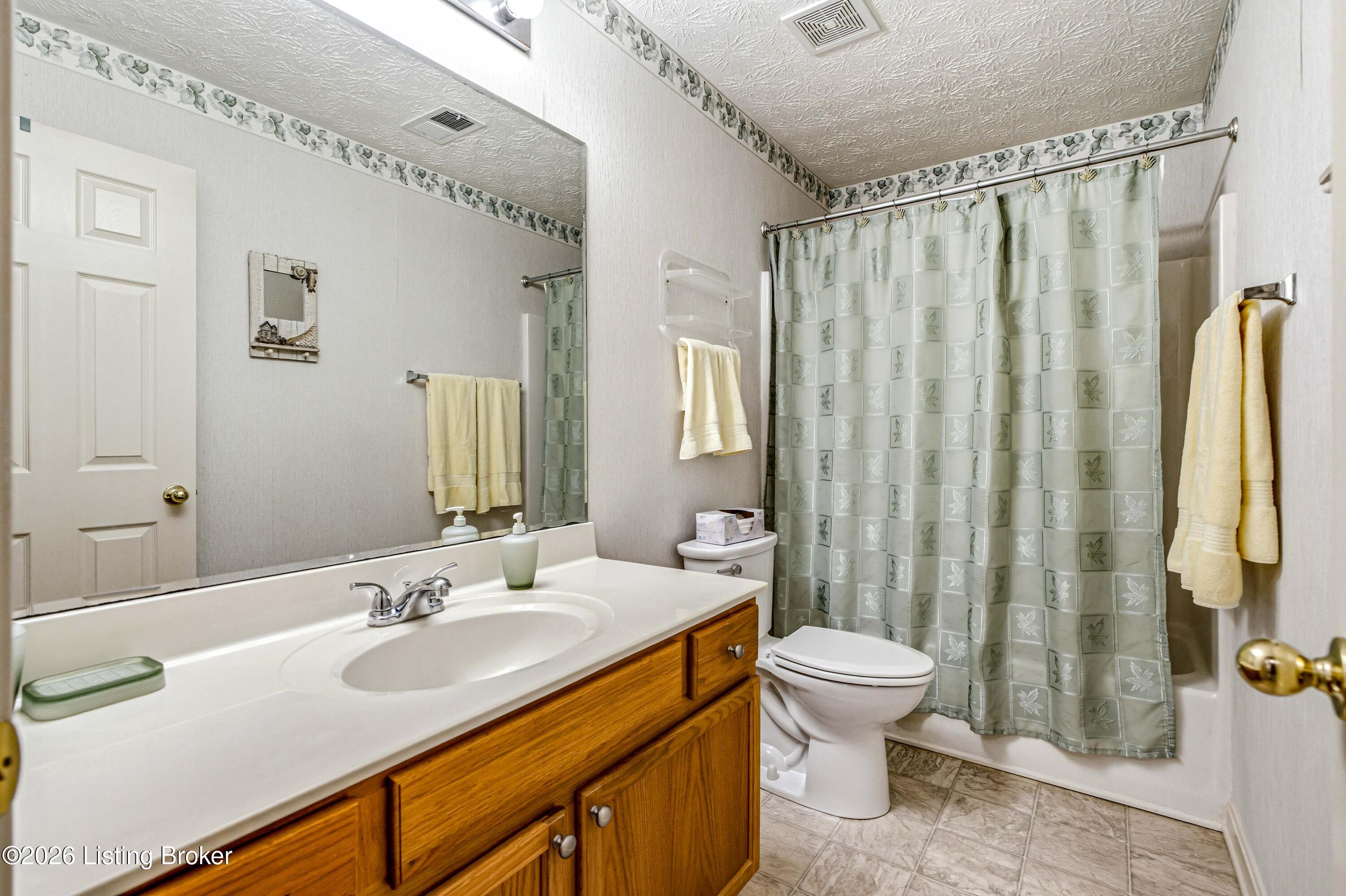 816 Garden Pointe Dr Property Photo 18