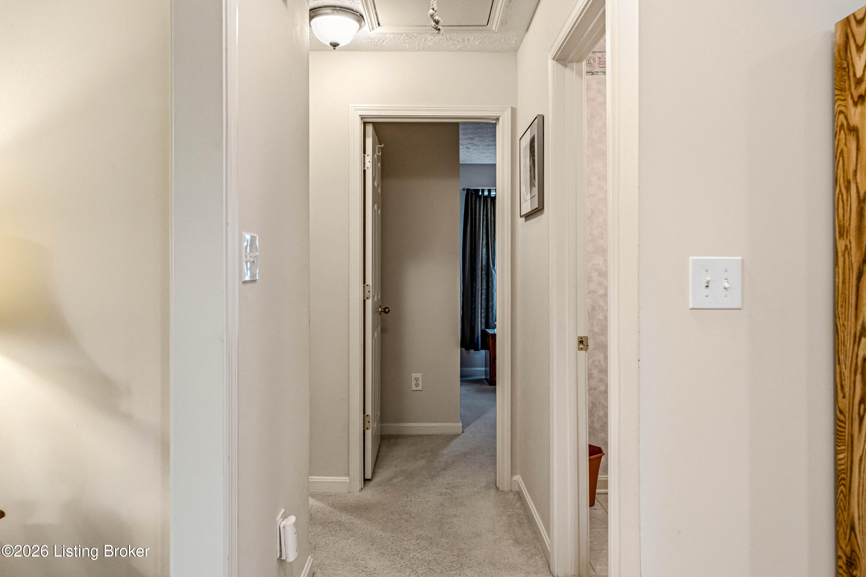 816 Garden Pointe Dr Property Photo 20