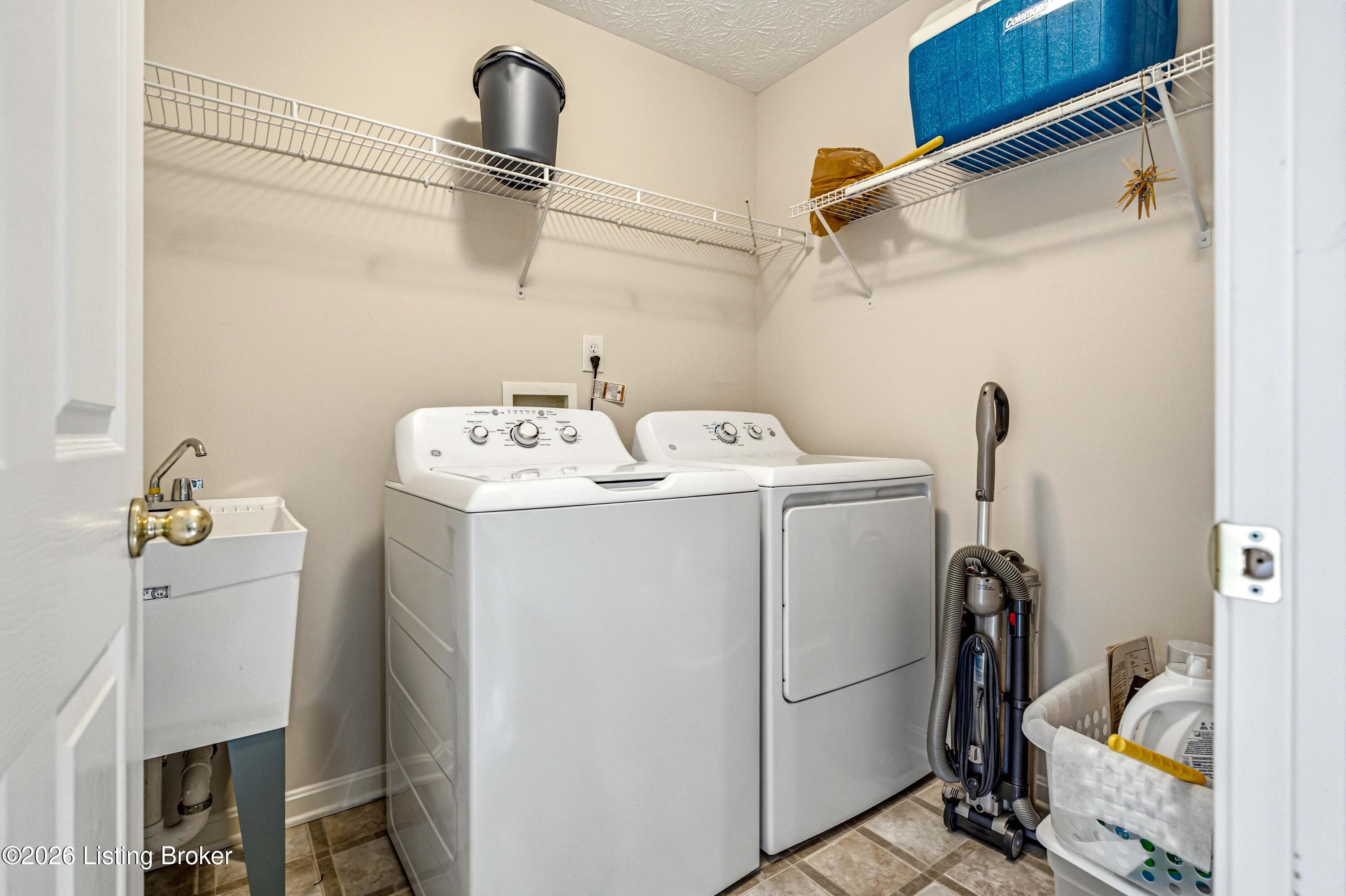816 Garden Pointe Dr Property Photo 21