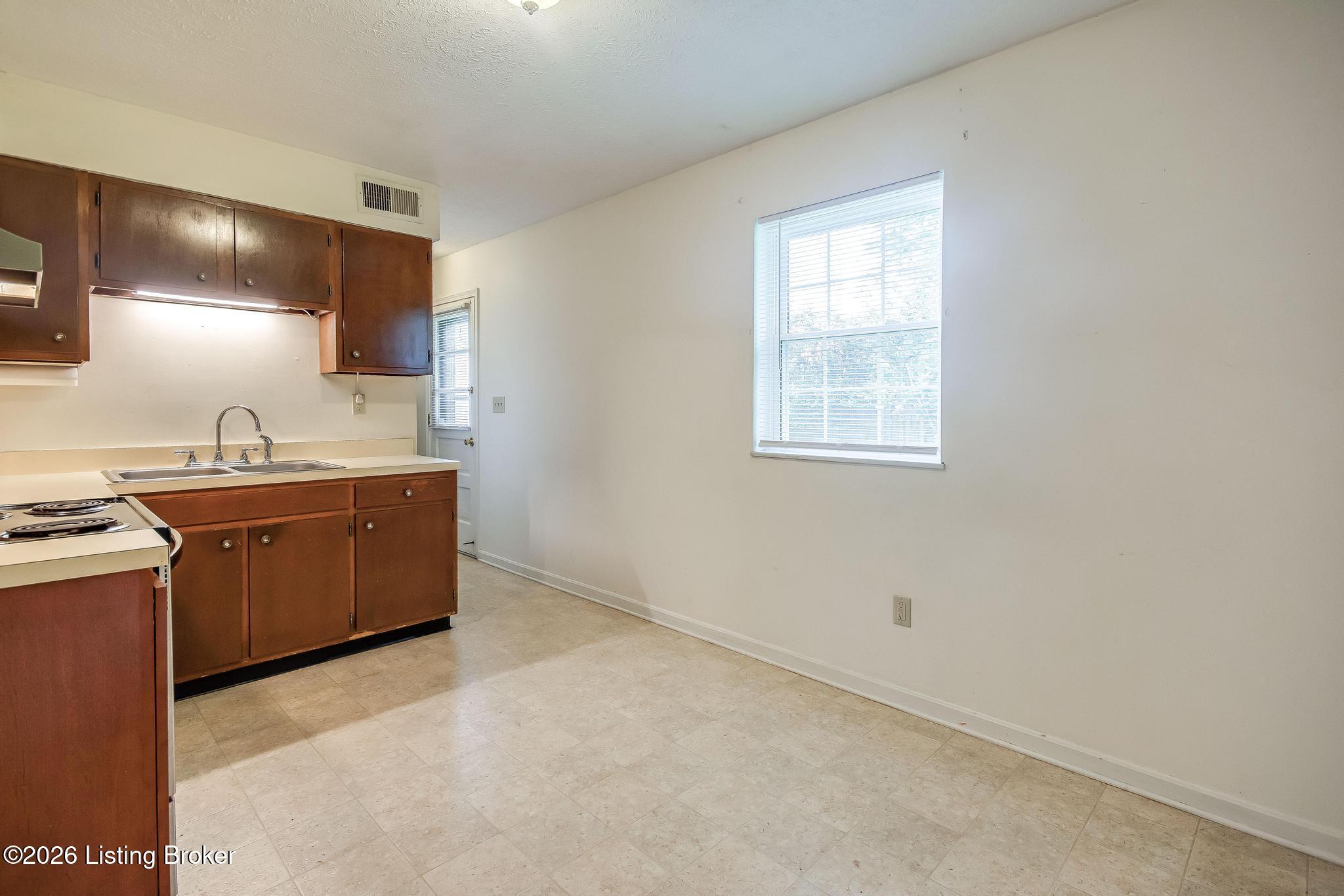 9316 Coolridge Dr Property Photo 10