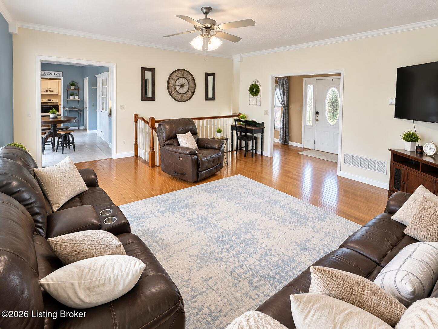 94 Bentley Blvd Property Photo 2