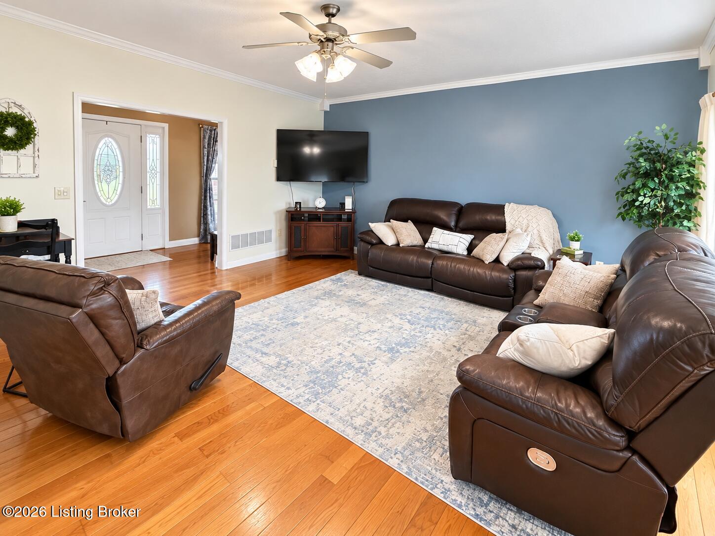 94 Bentley Blvd Property Photo 3