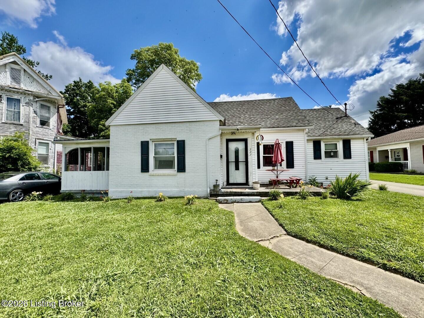 327 E Main St Property Photo 1