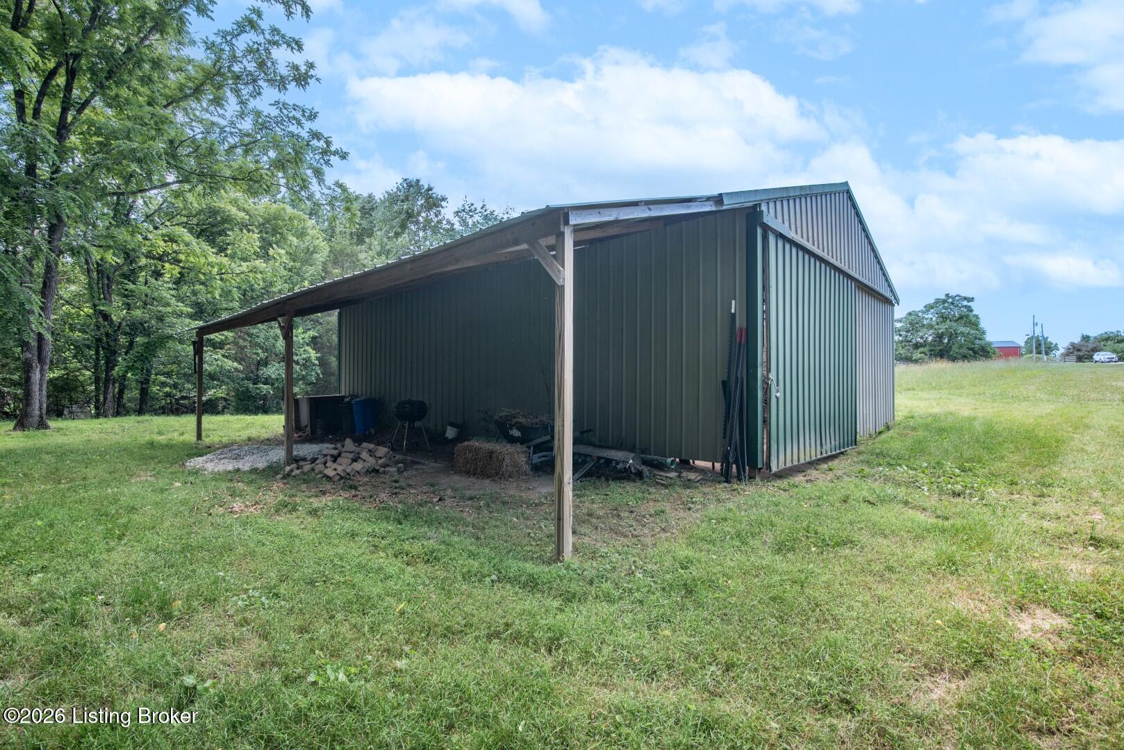65 Arvin Ave Property Photo 23