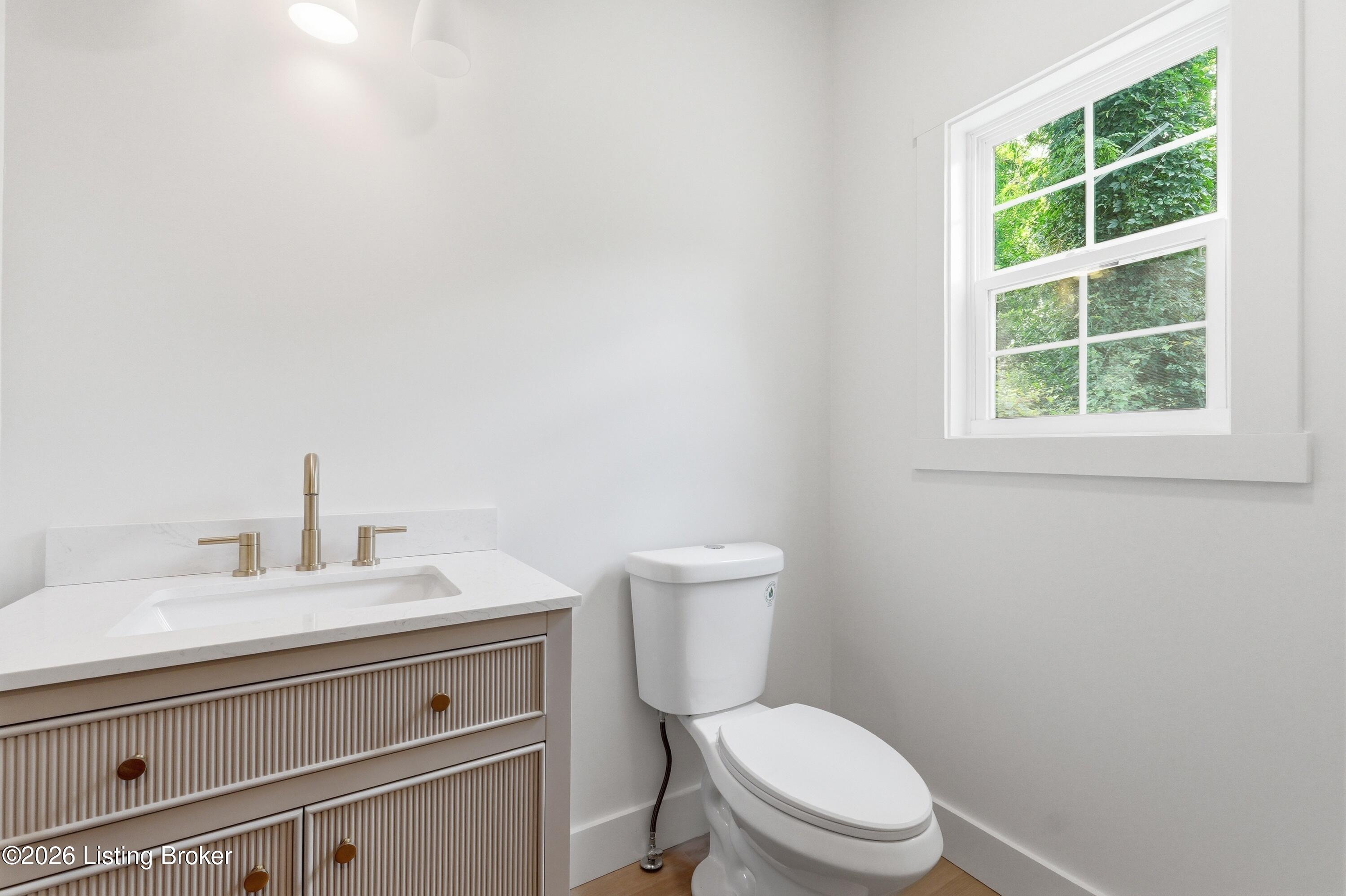 514 E Ormsby Ave Property Photo 12