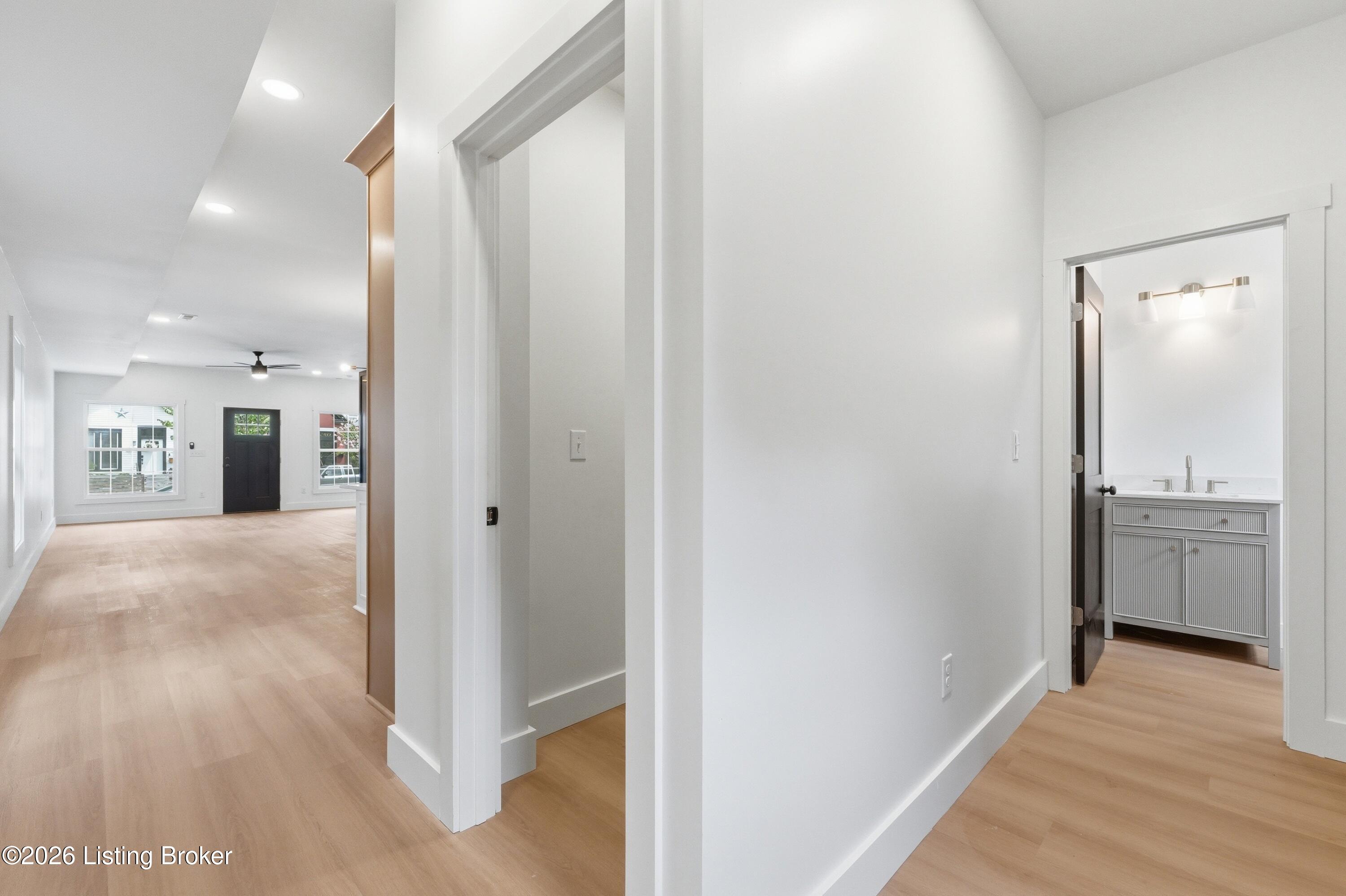 514 E Ormsby Ave Property Photo 13