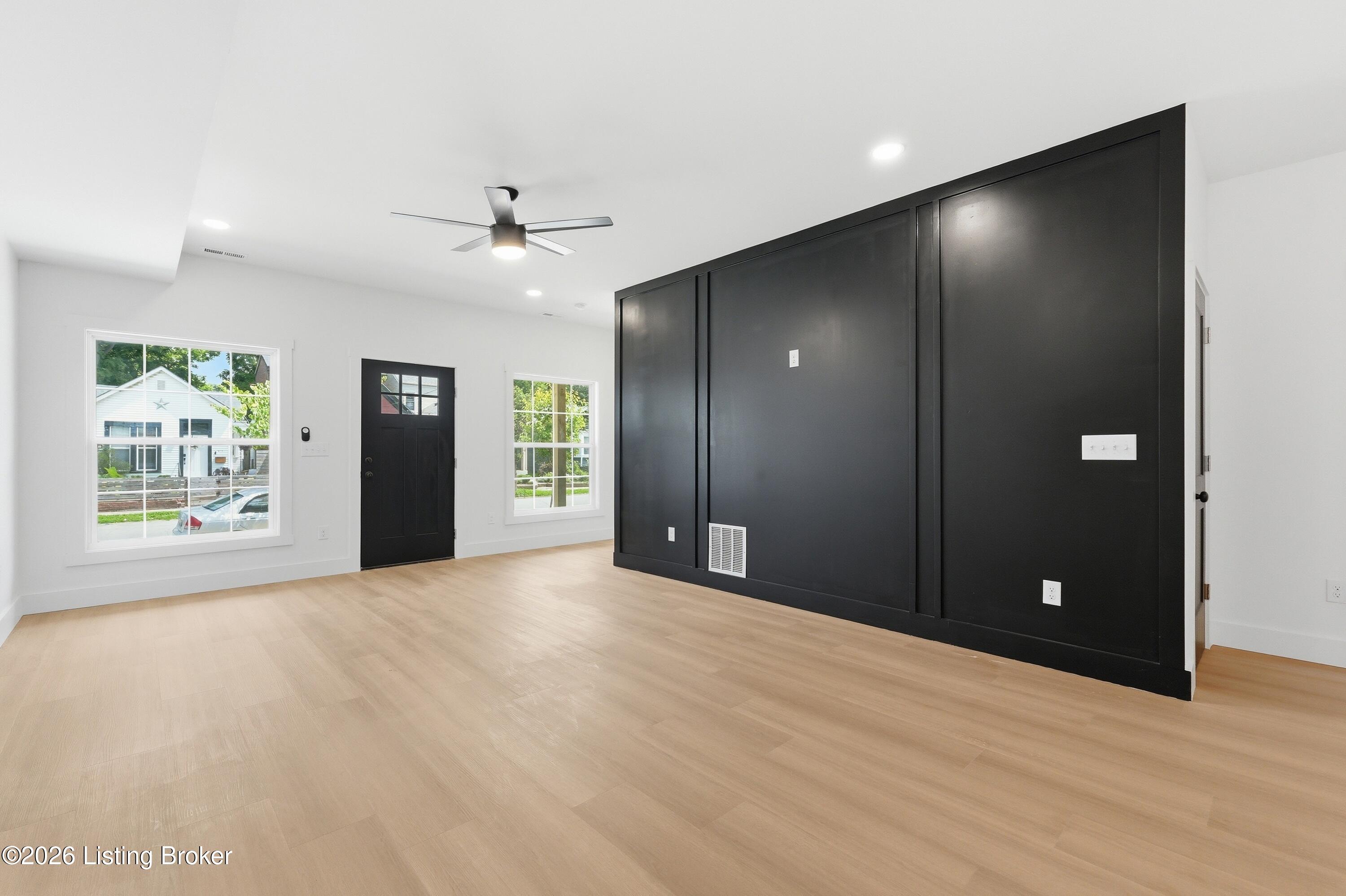514 E Ormsby Ave Property Photo 14