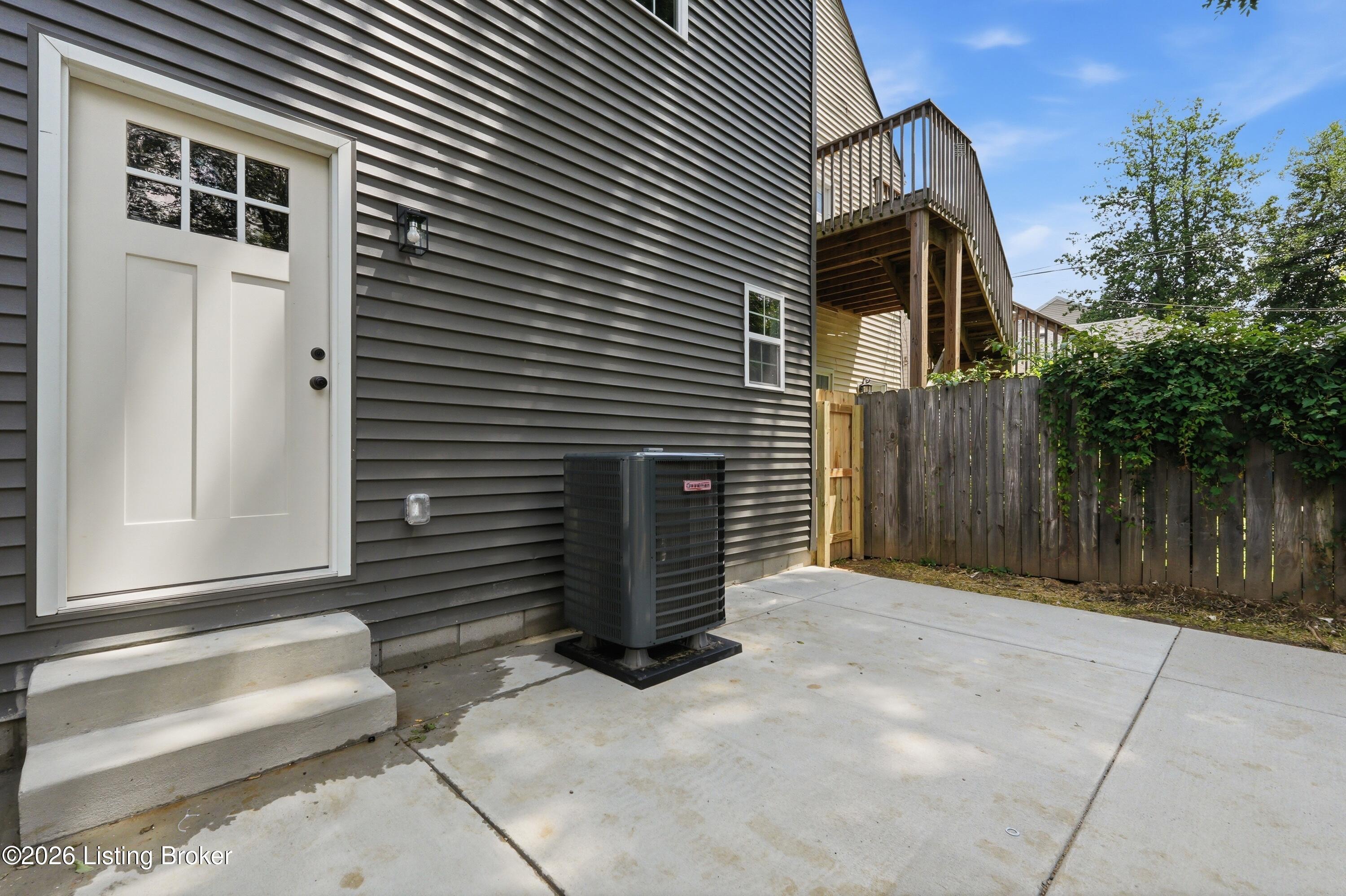 514 E Ormsby Ave Property Photo 29