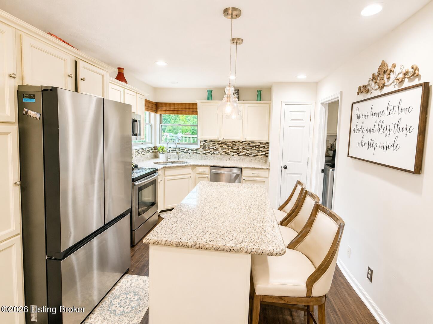 7115 Orchard Lake Blvd Property Photo 4