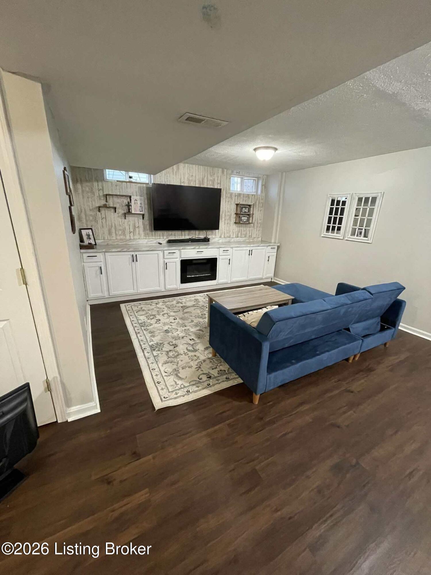 7115 Orchard Lake Blvd Property Photo 16