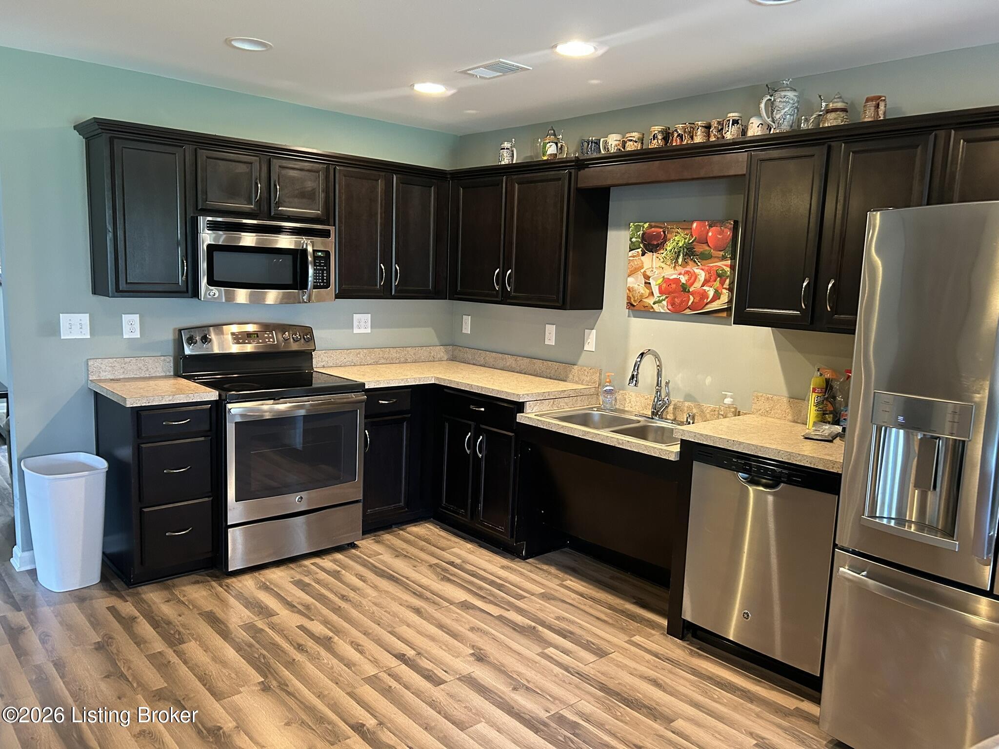 850 Garden Pointe Dr Property Photo 11