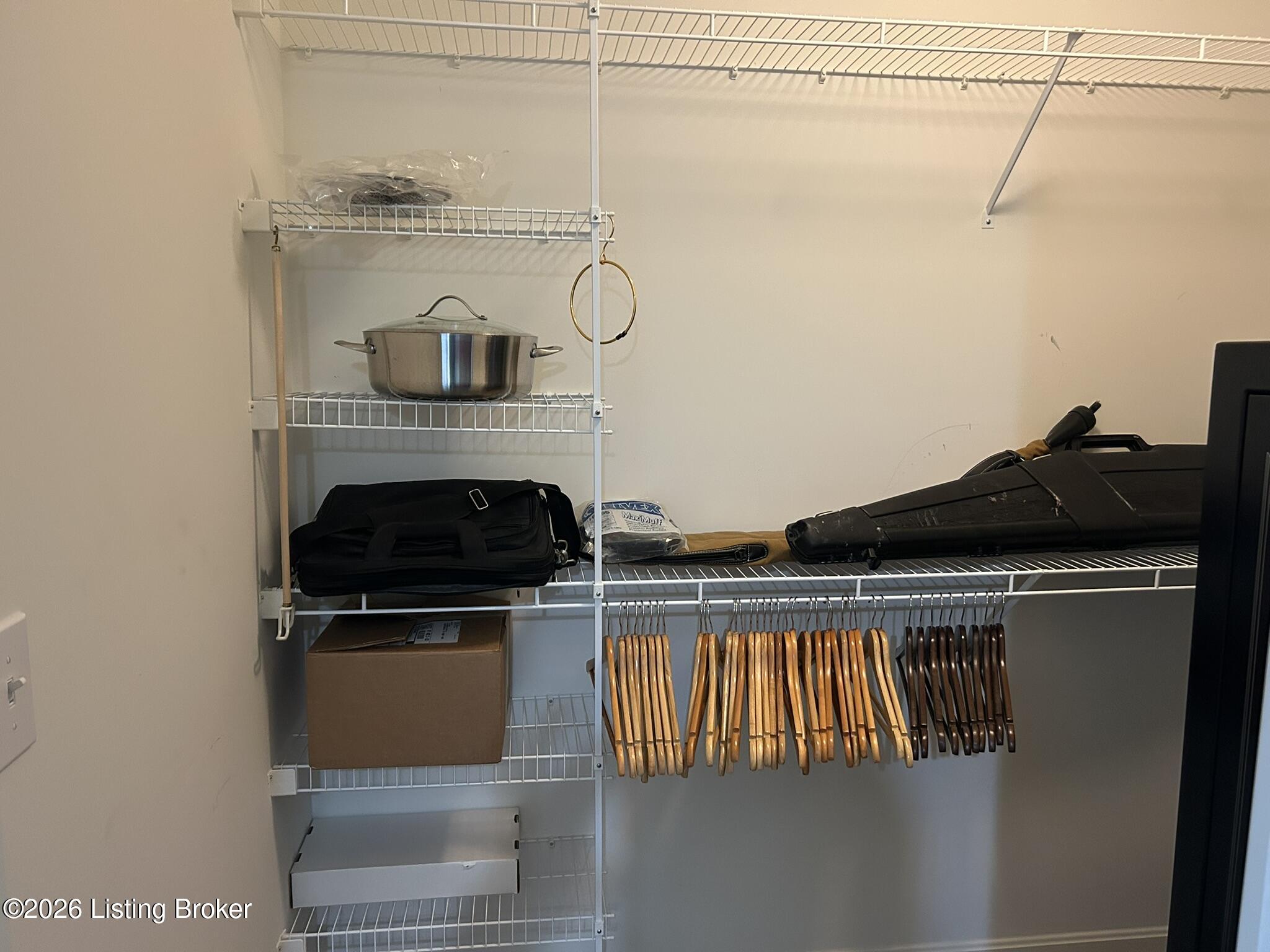 850 Garden Pointe Dr Property Photo 24