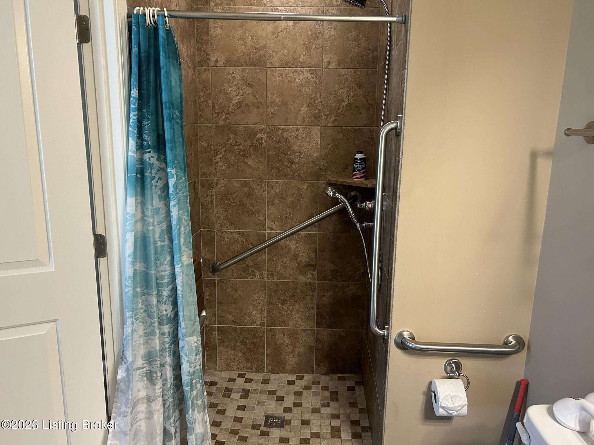 850 Garden Pointe Dr Property Photo 26