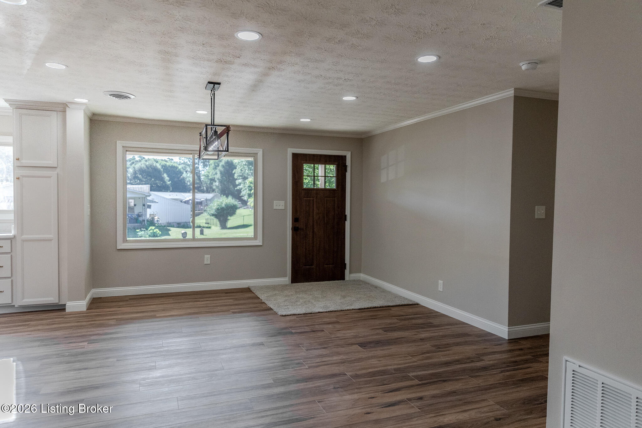 100 Locust St Property Photo 8