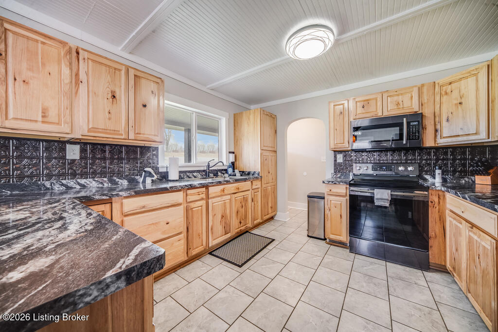 2767 Bardstown Trail Property Photo 11